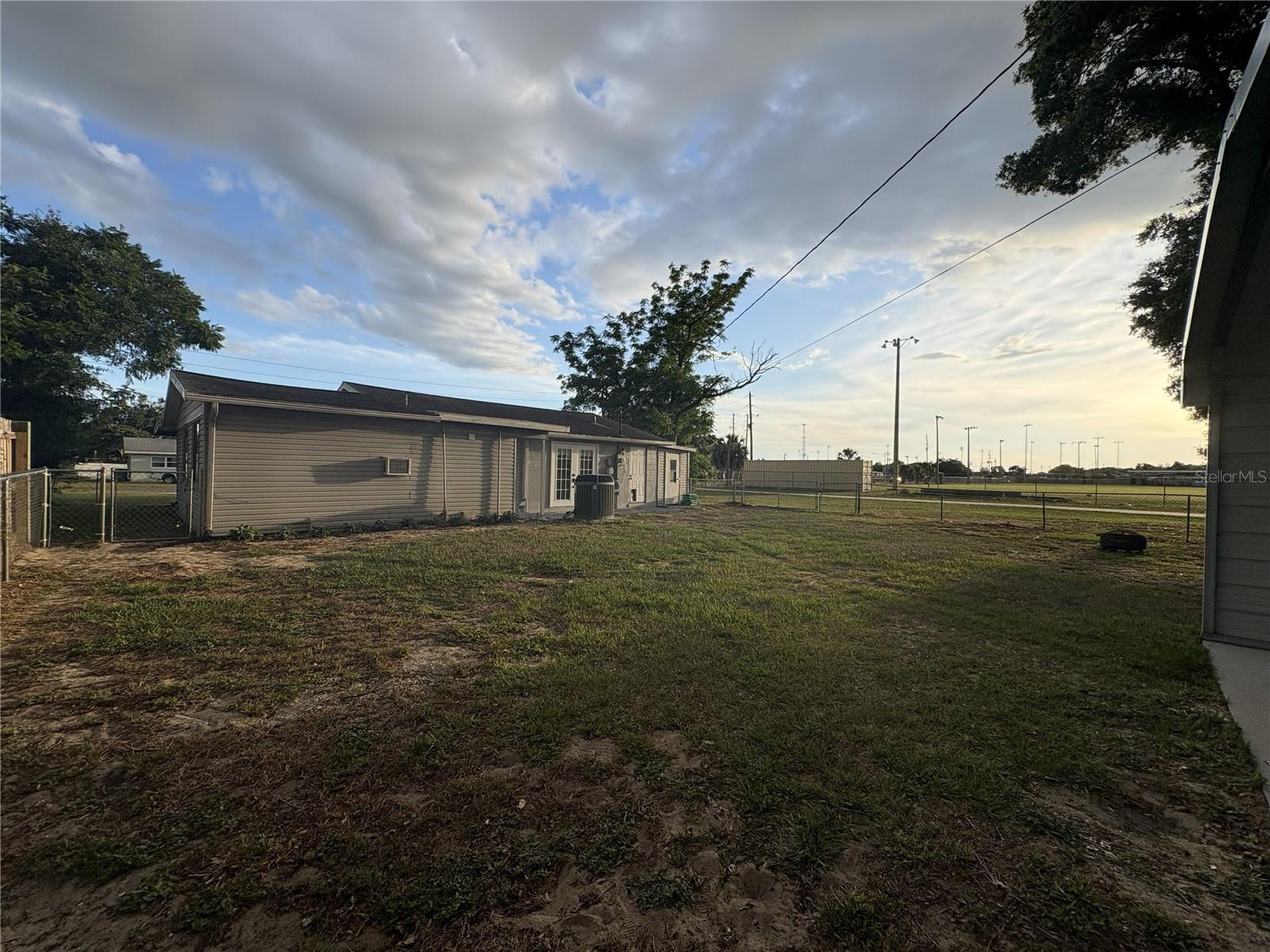 107 W GOLF LINKS AVE, EUSTIS, FL, 32726