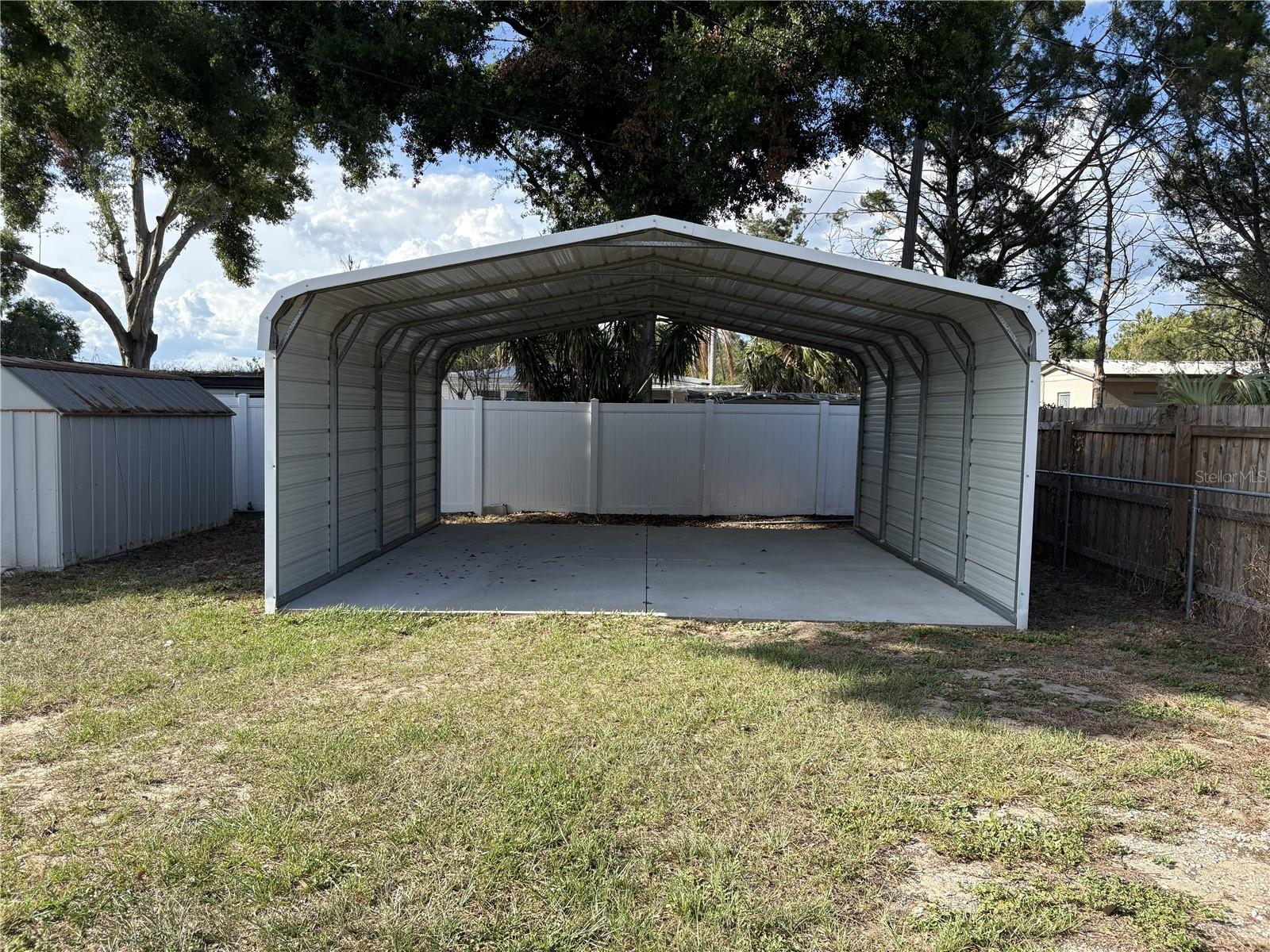 107 W GOLF LINKS AVE, EUSTIS, FL, 32726