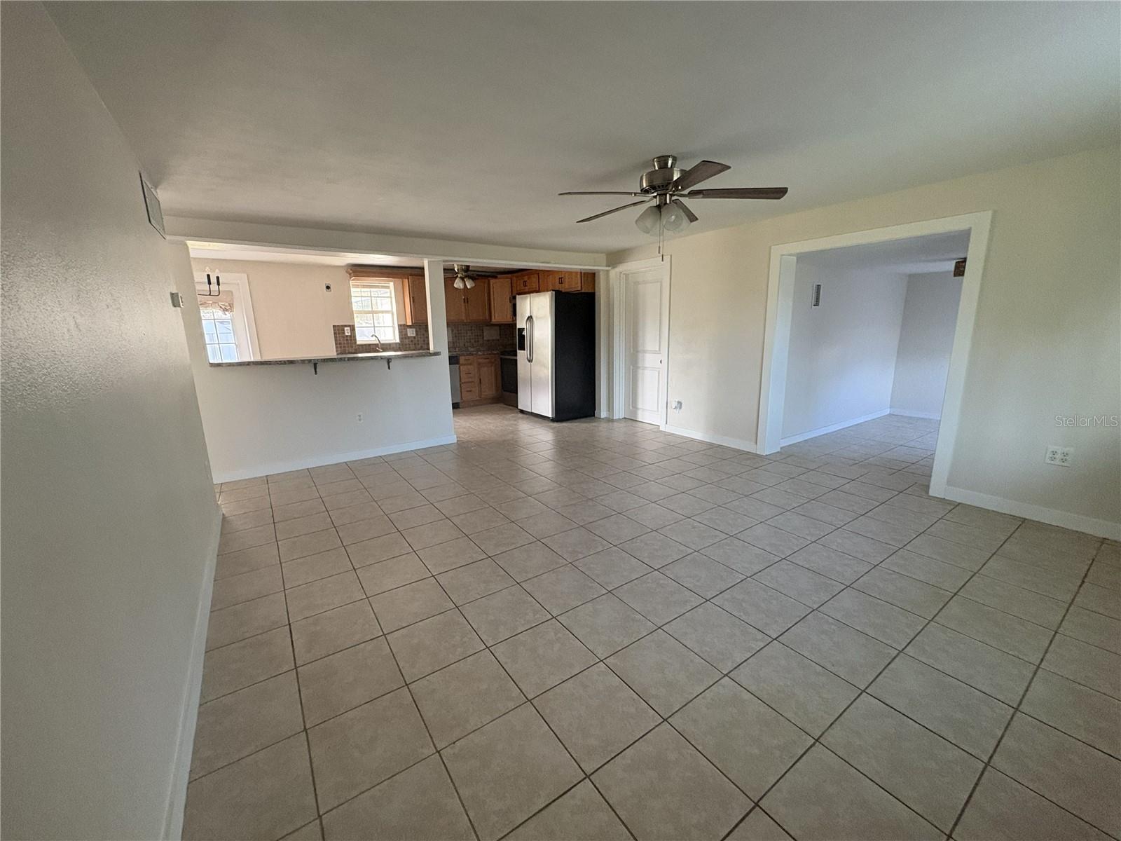 107 W GOLF LINKS AVE, EUSTIS, FL, 32726