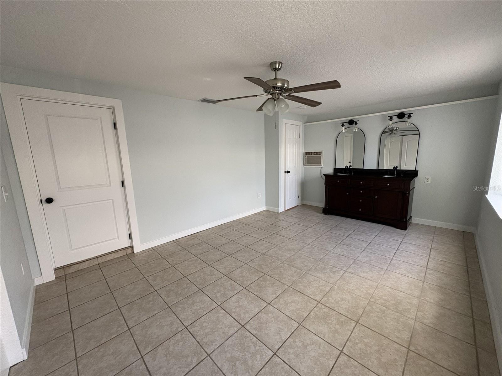 107 W GOLF LINKS AVE, EUSTIS, FL, 32726