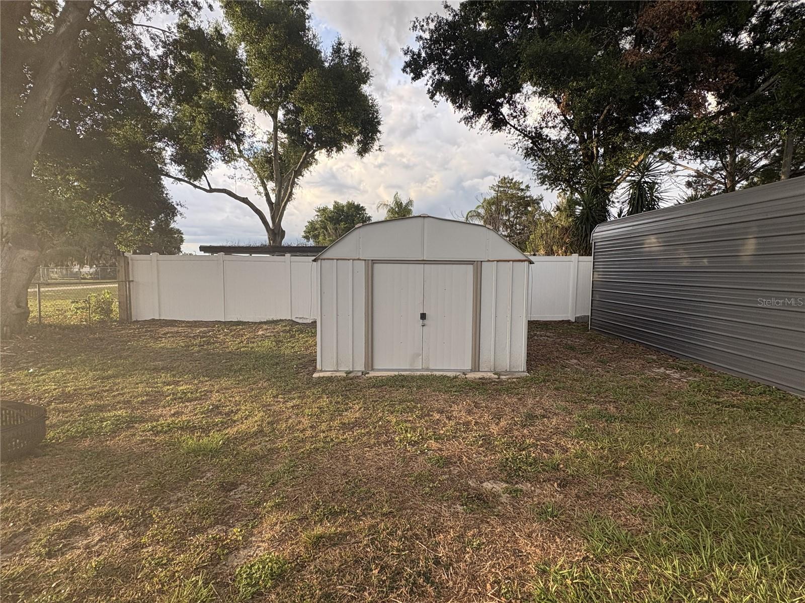 107 W GOLF LINKS AVE, EUSTIS, FL, 32726
