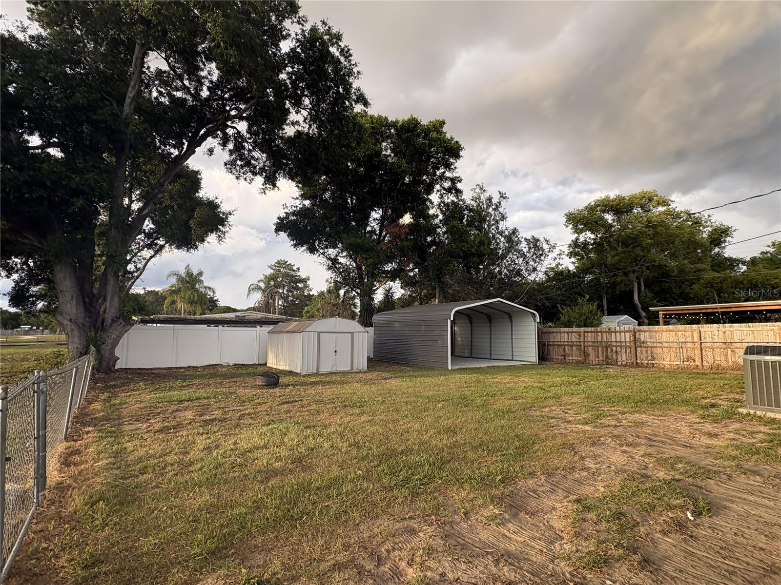 107 W GOLF LINKS AVE, EUSTIS, FL, 32726