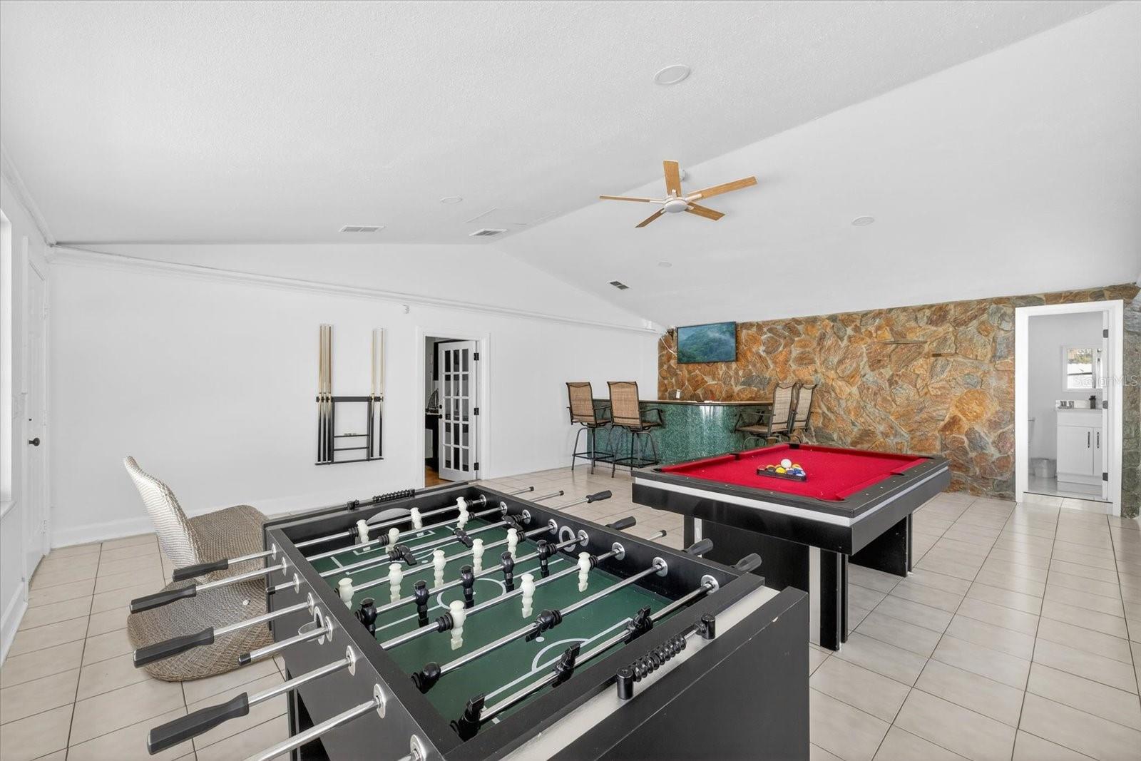 8902 N HAMNER AVE, TAMPA, FL, 33604