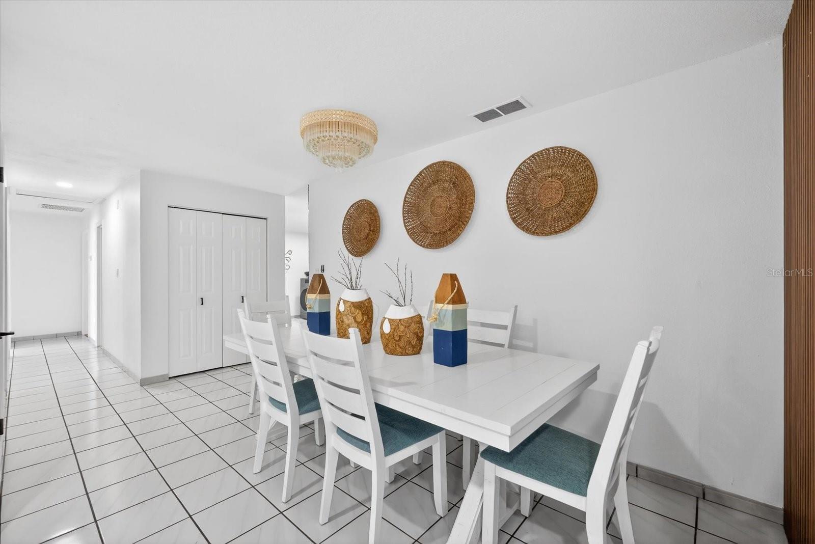 8902 N HAMNER AVE, TAMPA, FL, 33604