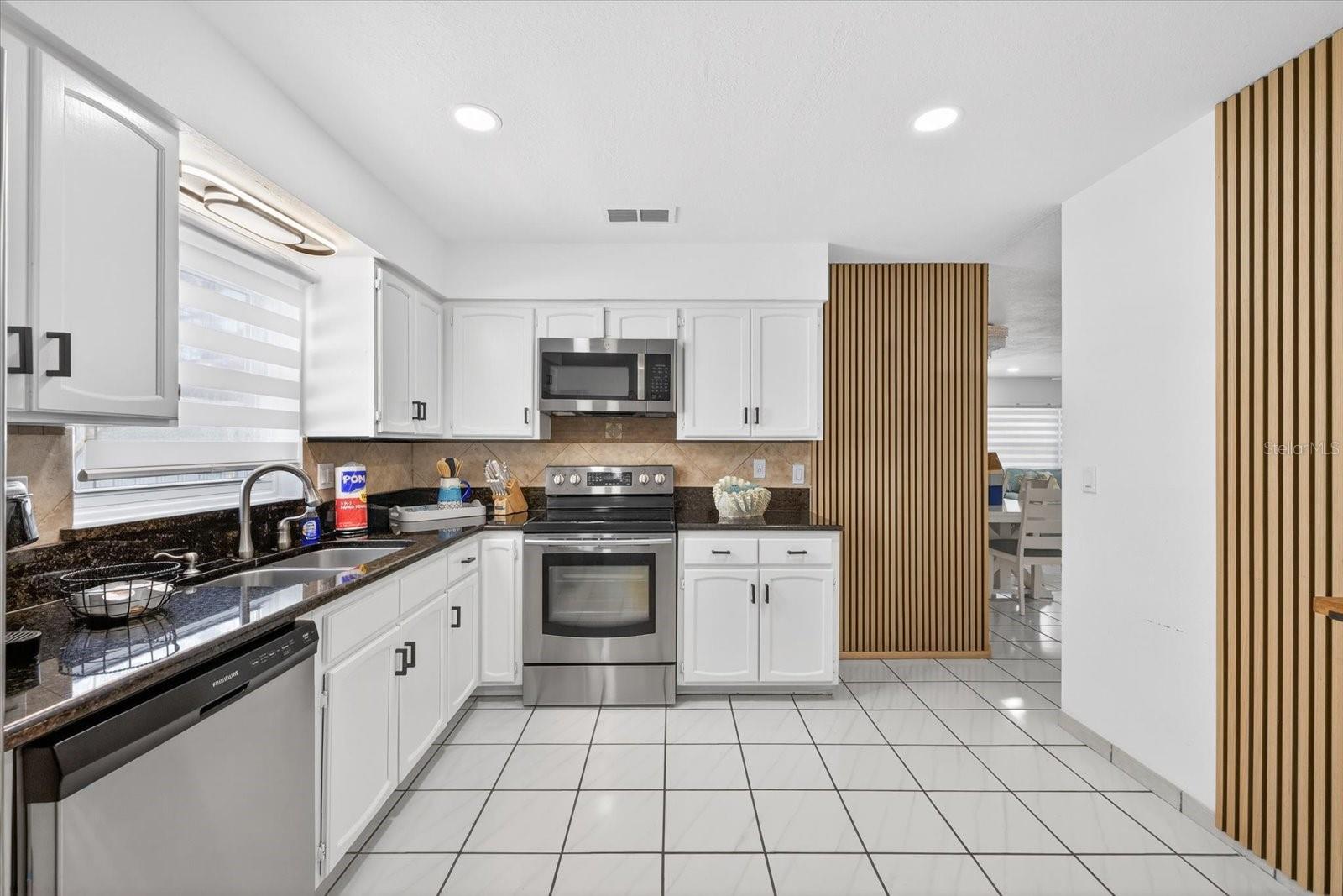 8902 N HAMNER AVE, TAMPA, FL, 33604