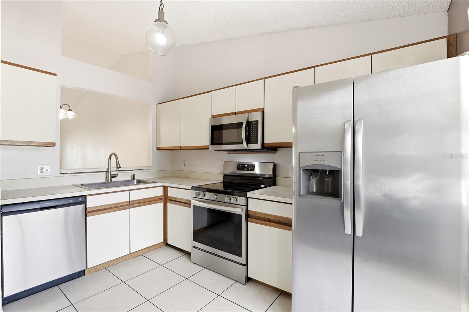 917 PEBBLE CREEK CIR, ORLANDO, FL, 32824