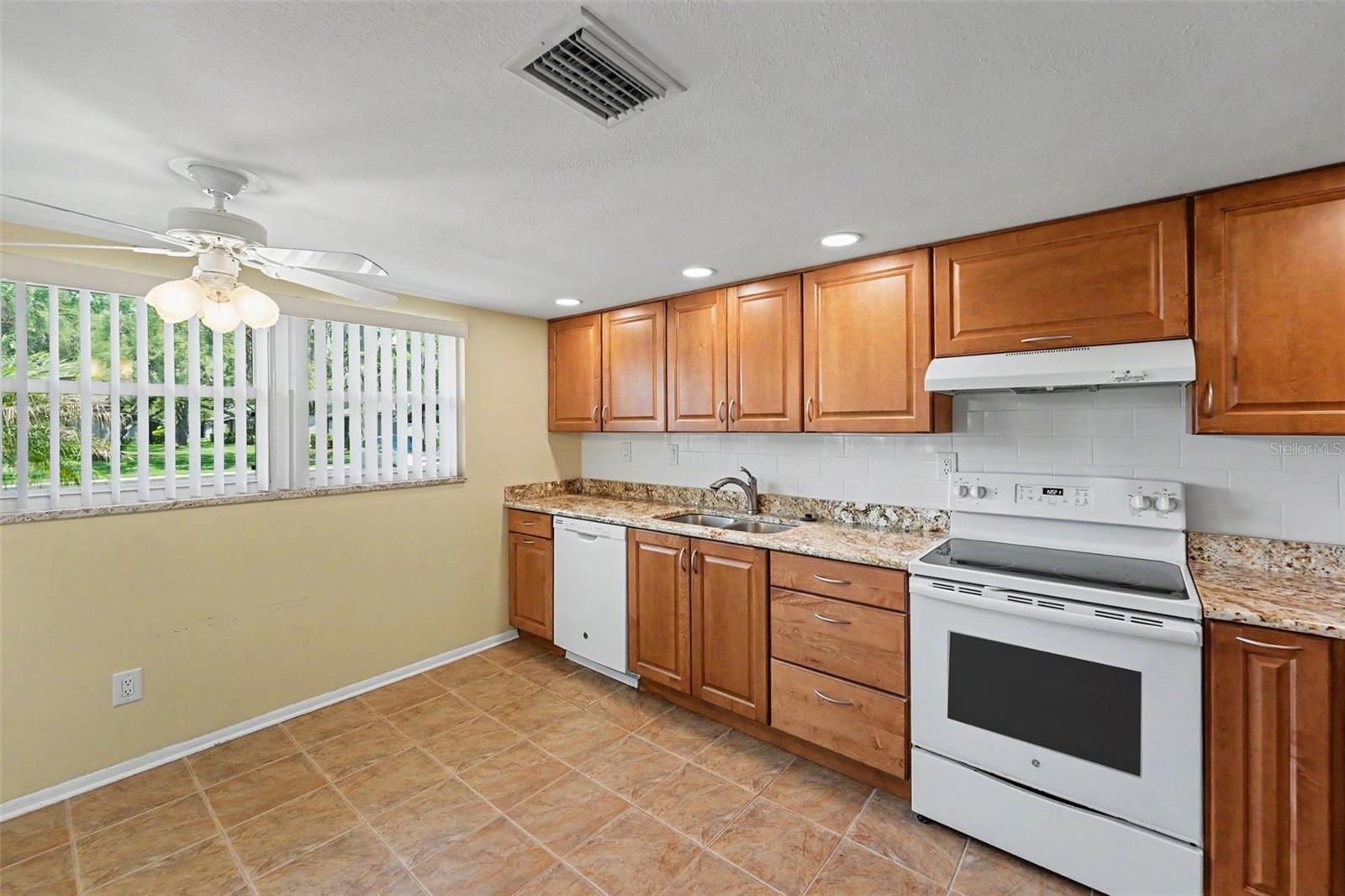 230 BALSAM DR, OLDSMAR, FL, 34677