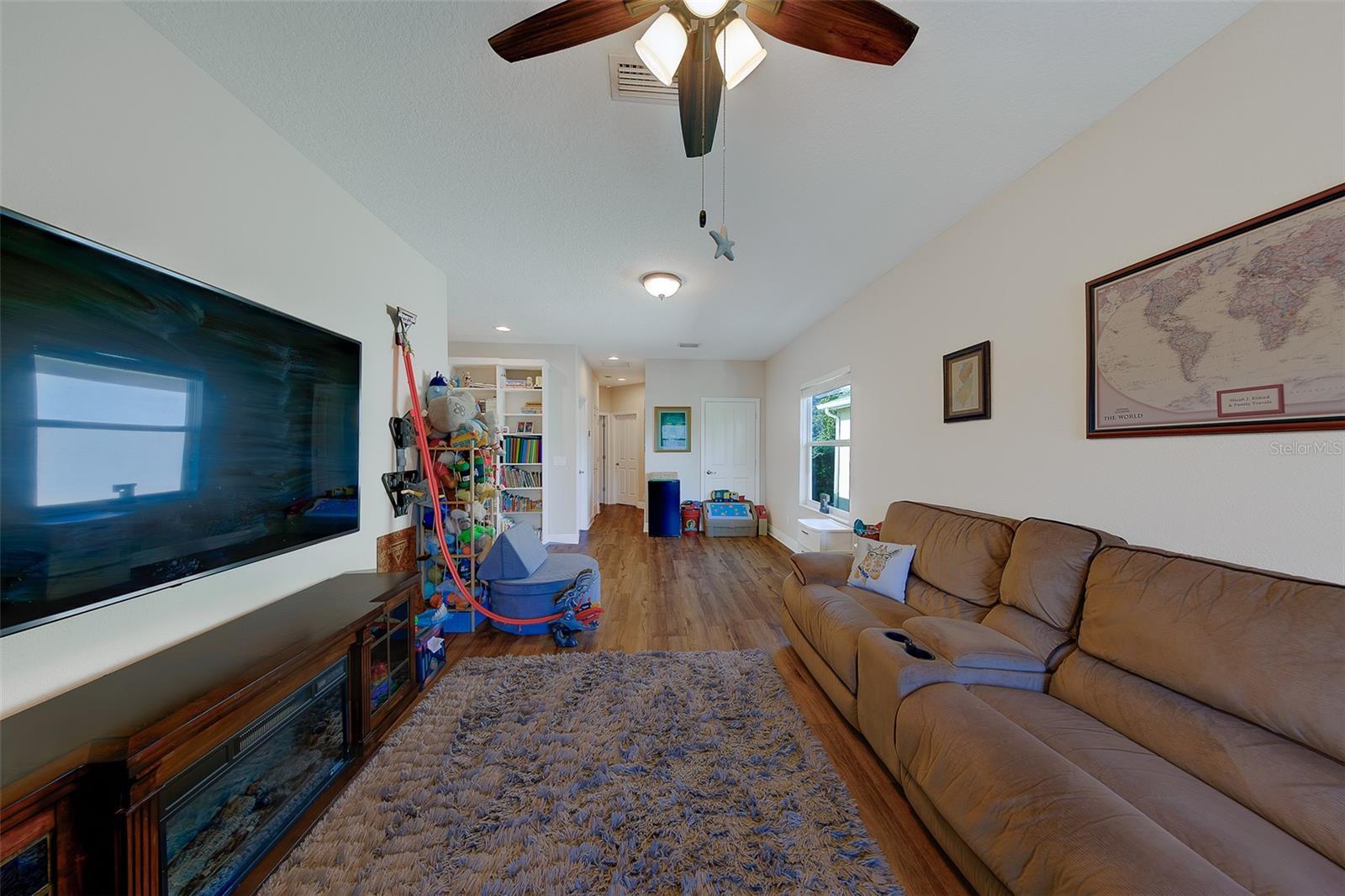 7405 70TH AVE N, PINELLAS PARK, FL, 33781