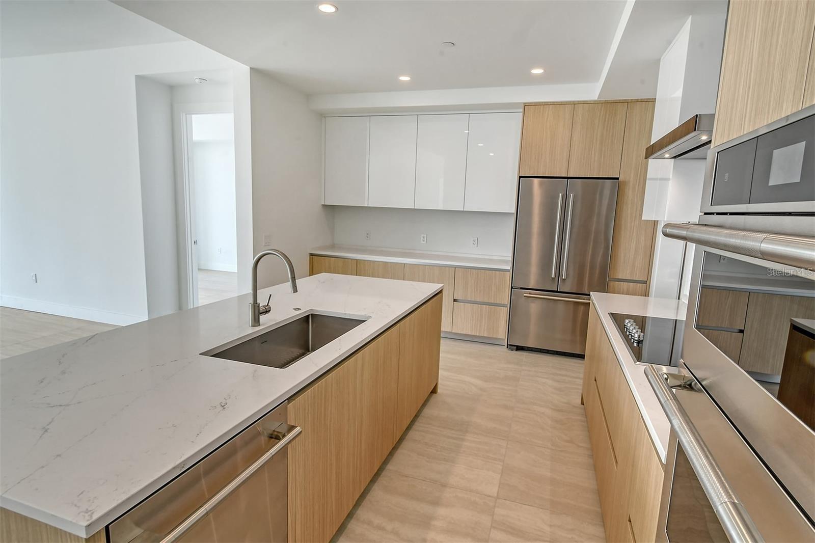 301 QUAY COMMONS #1011, SARASOTA, FL, 34236