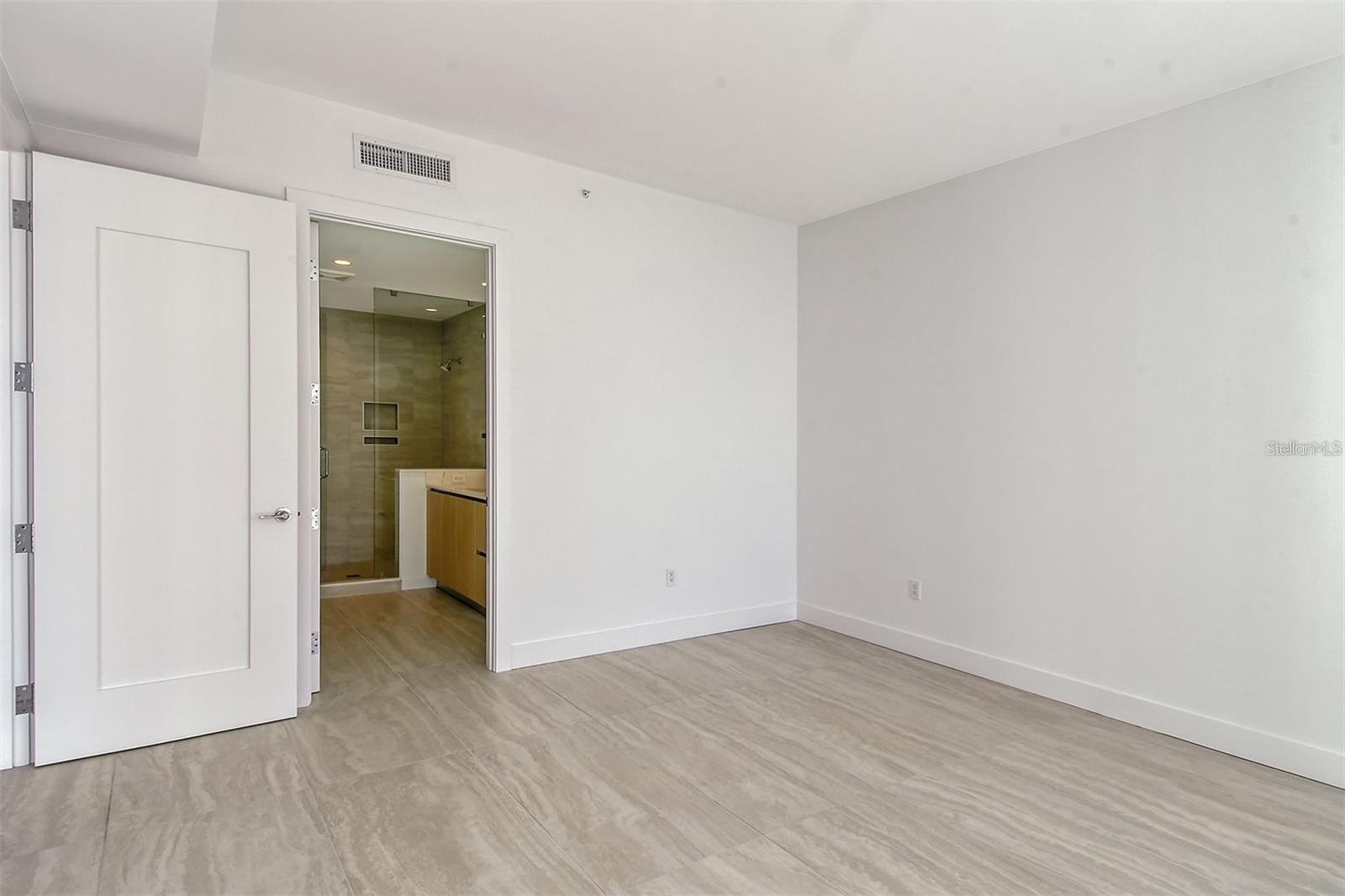 301 QUAY COMMONS #1011, SARASOTA, FL, 34236