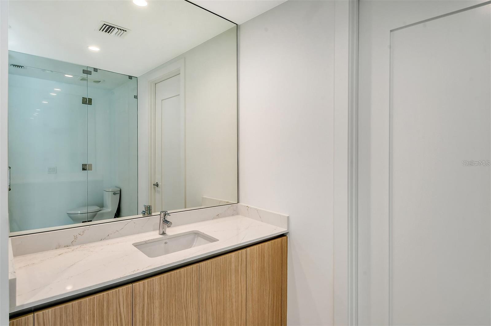 301 QUAY COMMONS #1011, SARASOTA, FL, 34236