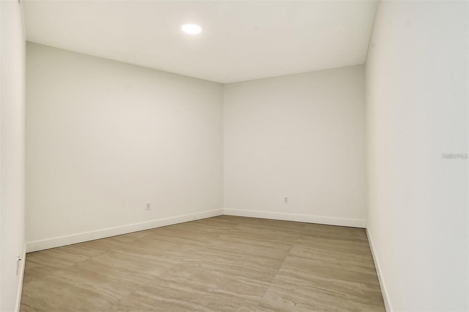 301 QUAY COMMONS #1011, SARASOTA, FL, 34236