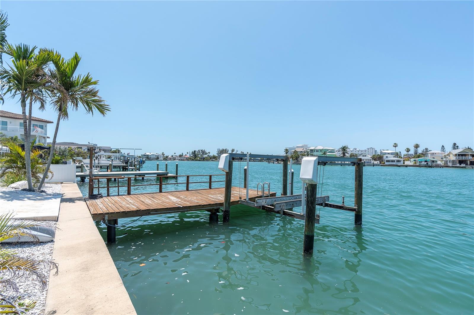 8800 GULF BLVD, ST PETE BEACH, FL, 33706