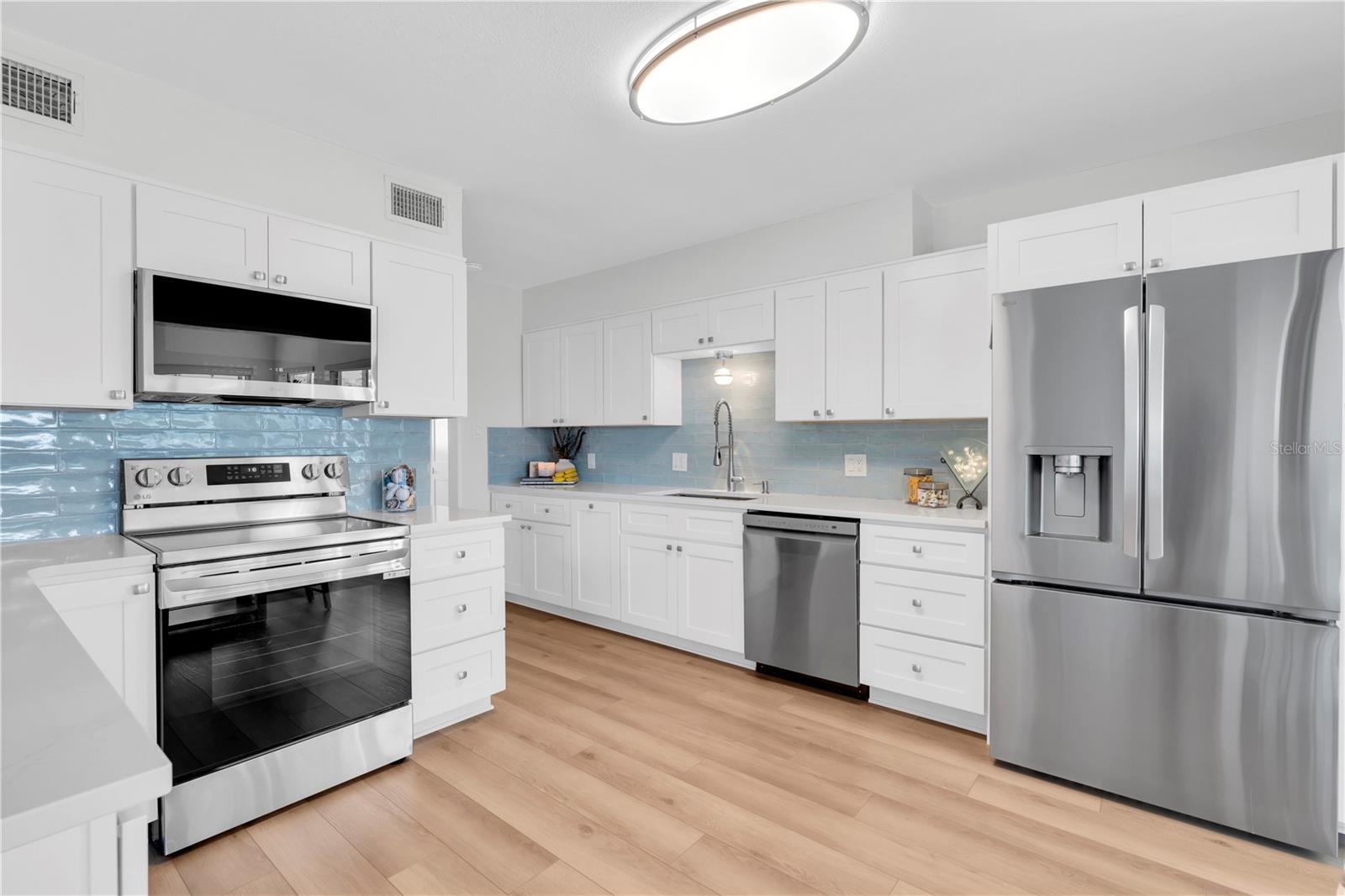 8800 GULF BLVD, ST PETE BEACH, FL, 33706