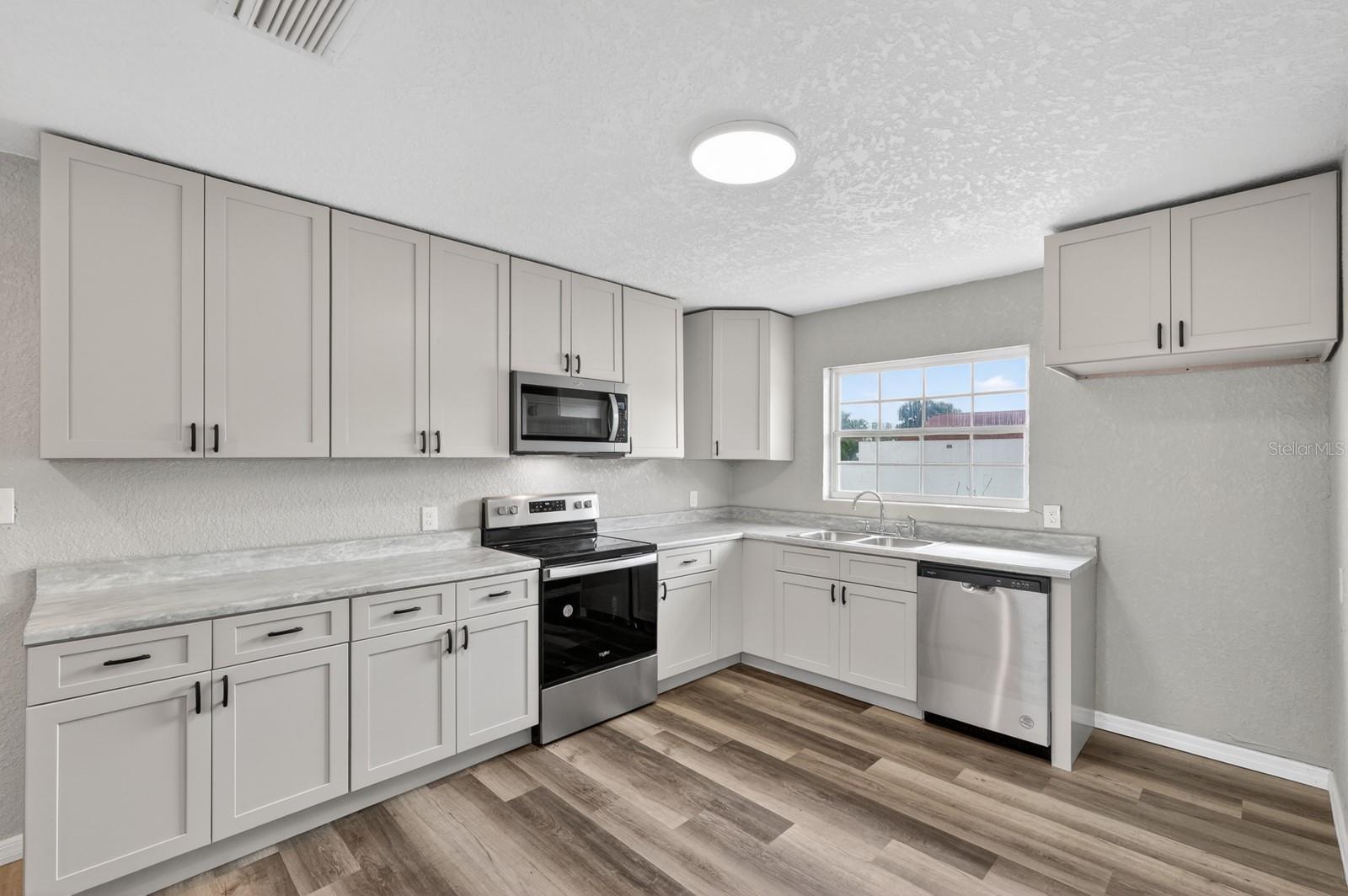 1027 BEL AIRE DR, DAYTONA BEACH, FL, 32118