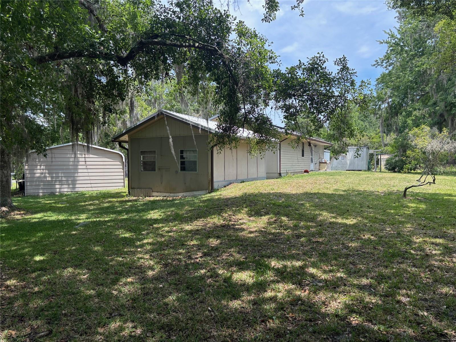 333 RIVIERA DR, CRESCENT CITY, FL, 32112