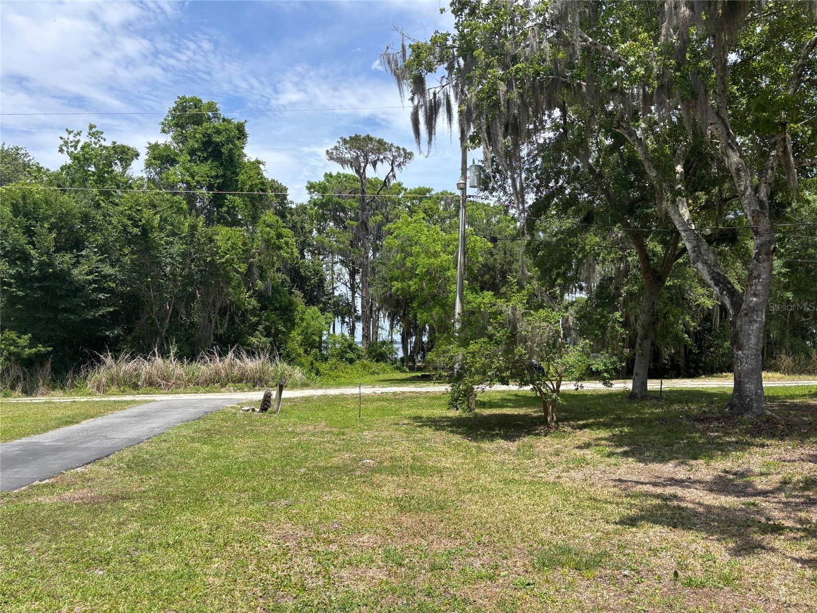 333 RIVIERA DR, CRESCENT CITY, FL, 32112
