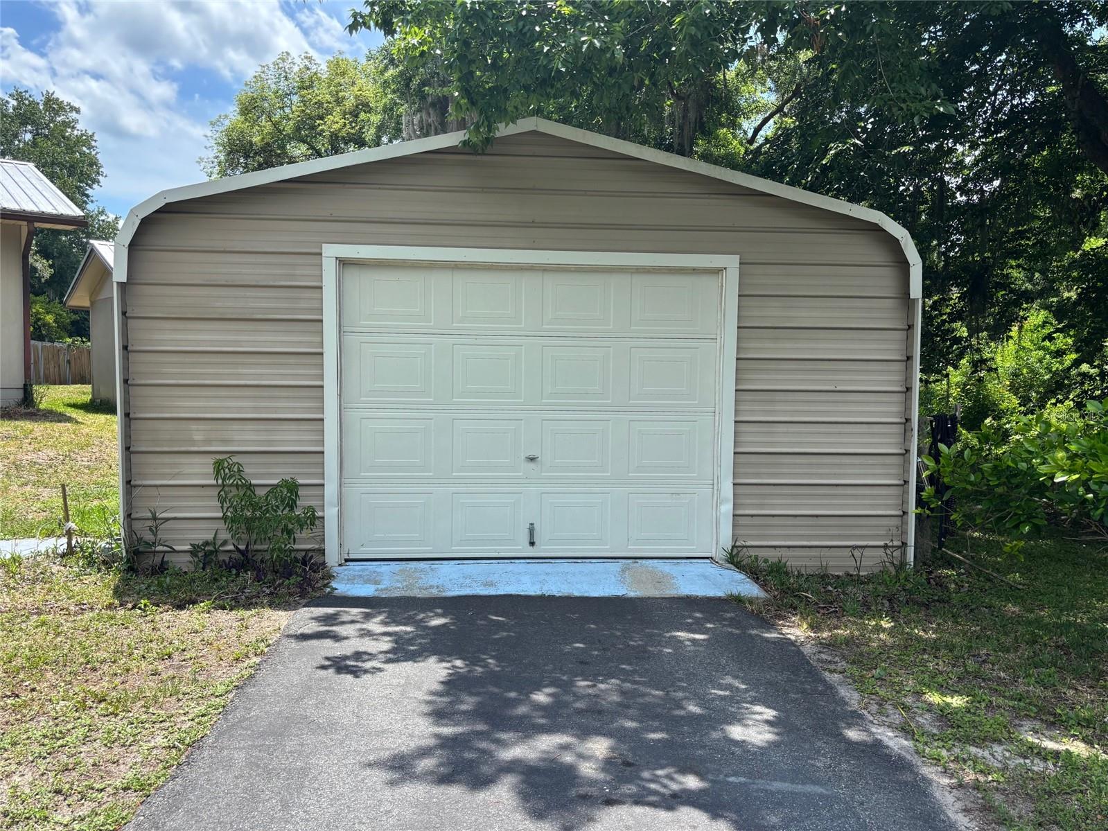 333 RIVIERA DR, CRESCENT CITY, FL, 32112