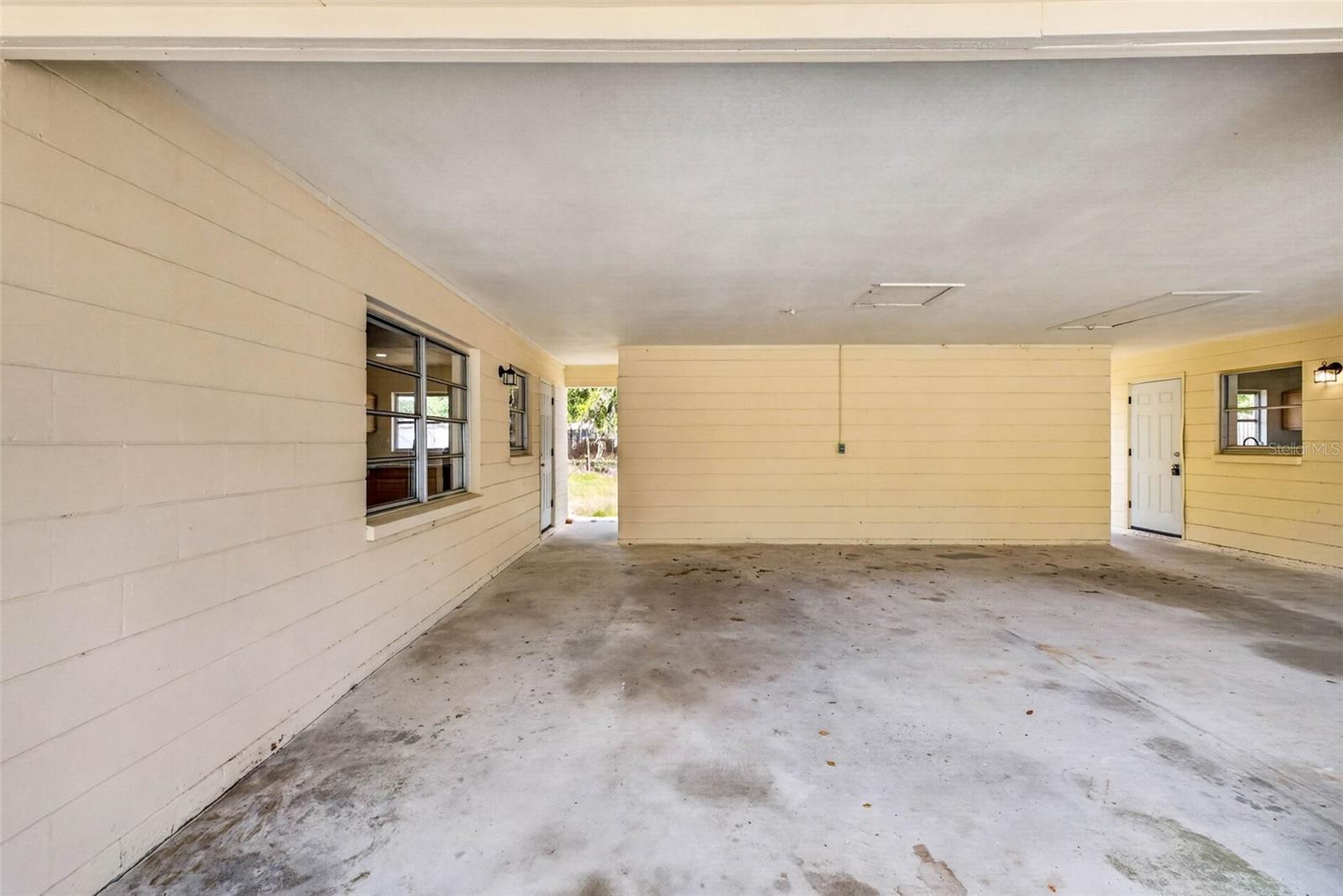34816 EVERGREEN WAY, DADE CITY, FL, 33523
