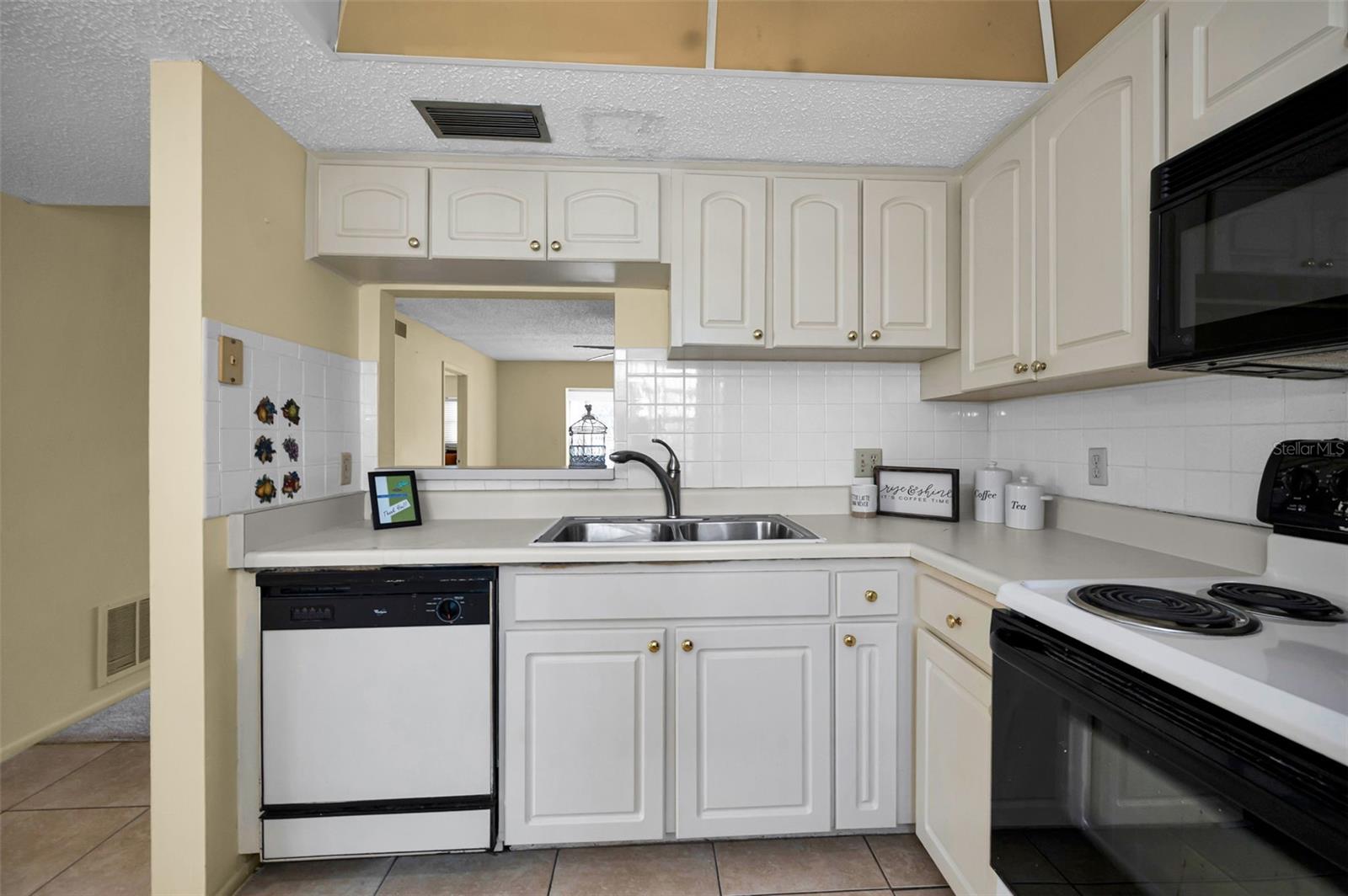 936 VIRGINIA ST #201, DUNEDIN, FL, 34698