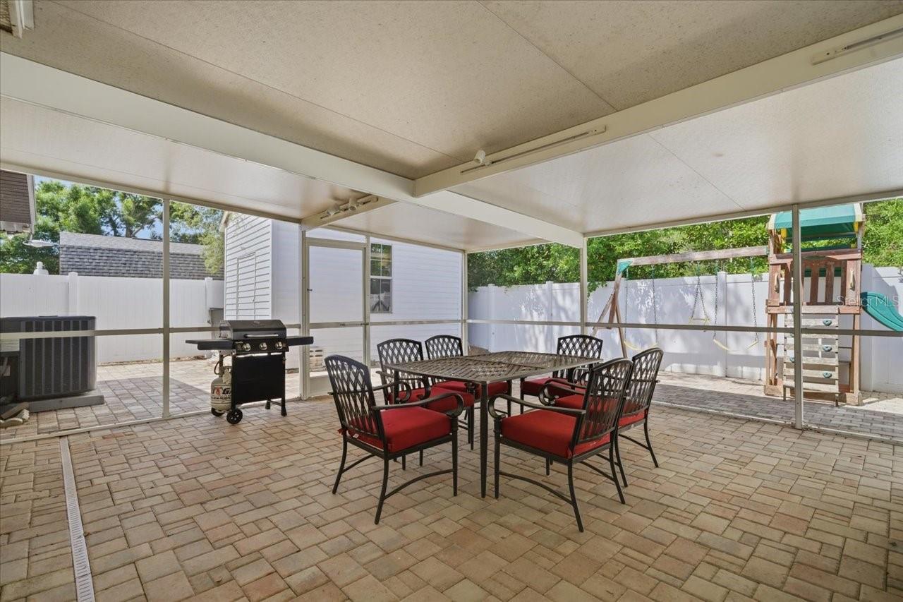 9718 N OREGON AVE, TAMPA, FL, 33612