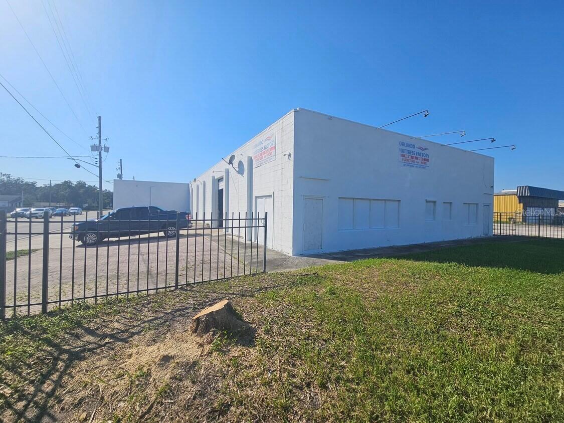2698 S ORANGE BLOSSOM TRL, ORLANDO, FL, 32805