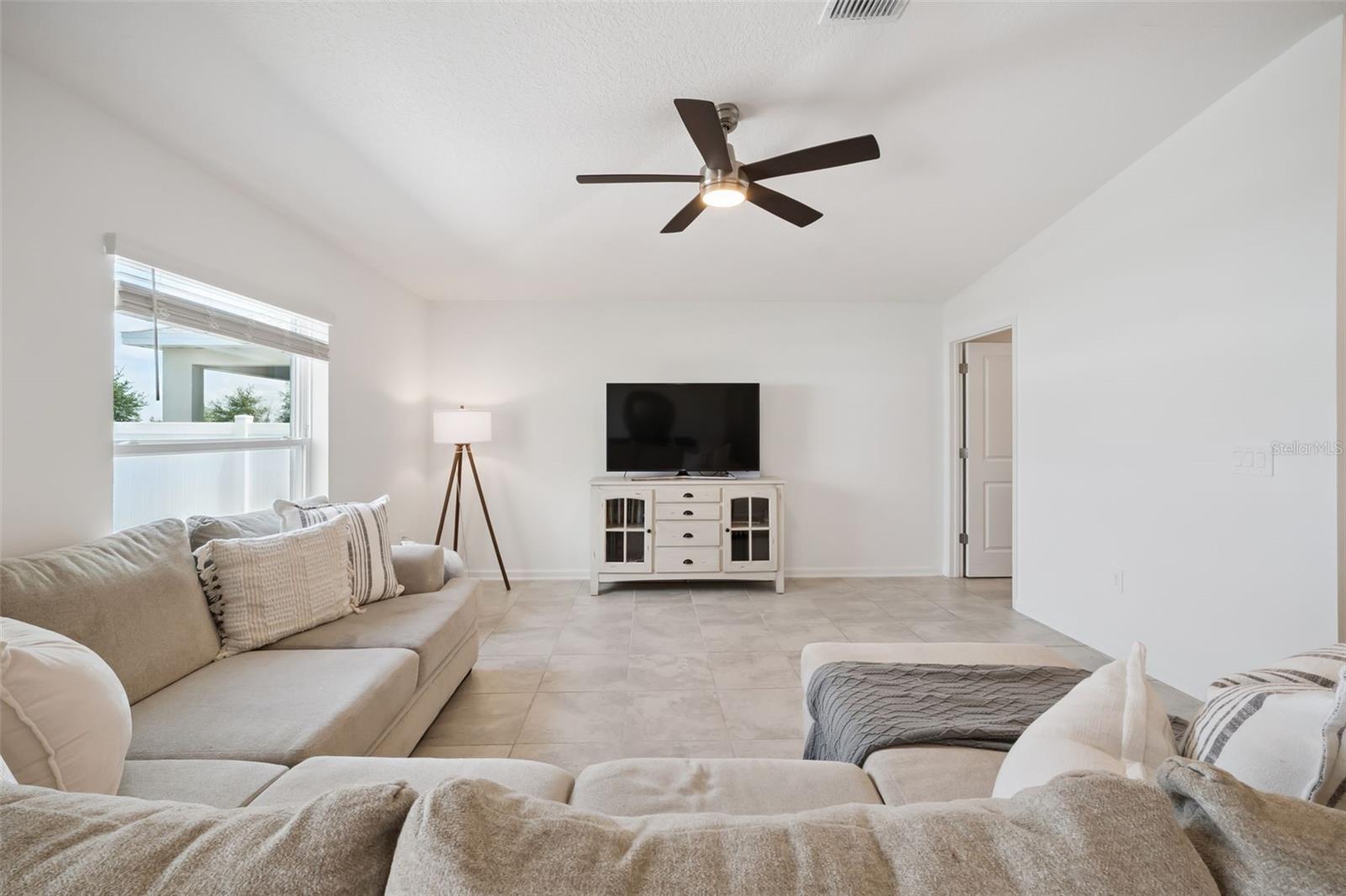 893 LAUREL VIEW WAY, GROVELAND, FL, 34736