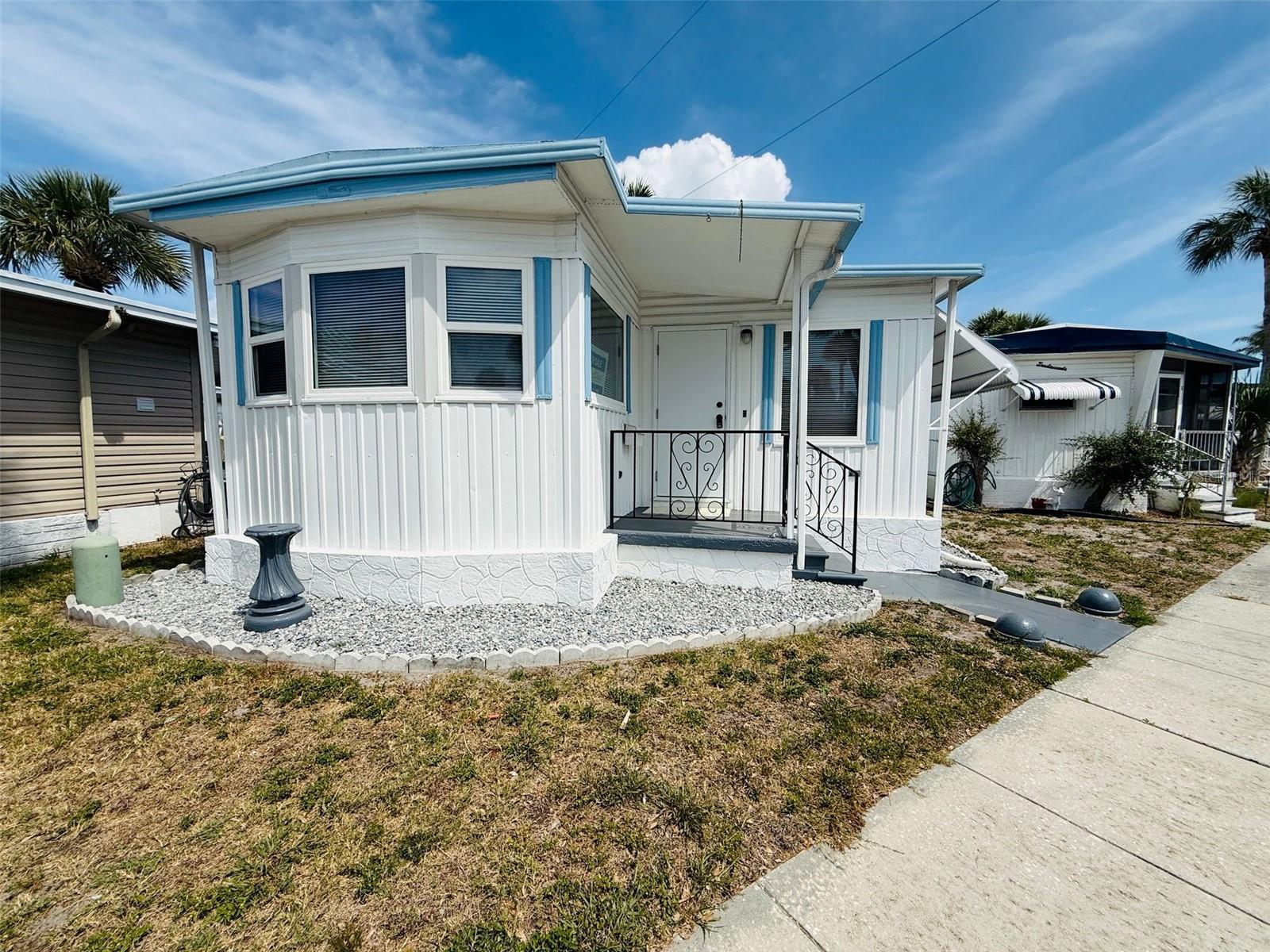 4851 W GANDY BLVD #B7L13, TAMPA, FL, 33611
