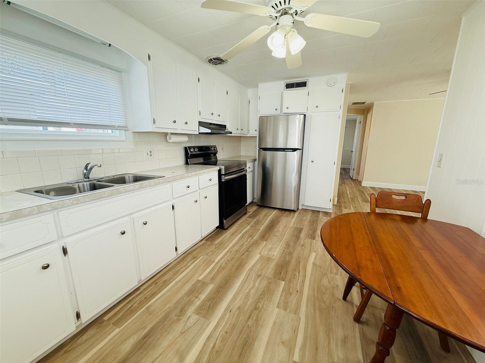 4851 W GANDY BLVD #B7L13, TAMPA, FL, 33611