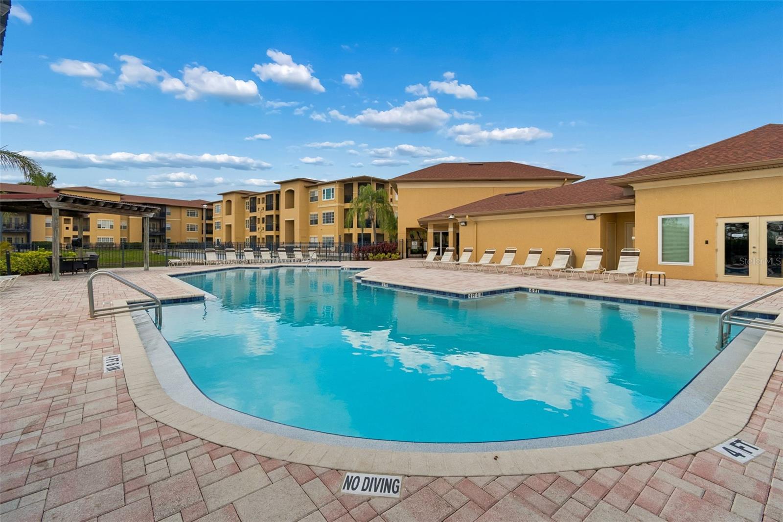 4304 BAYSIDE VILLAGE DR #204, TAMPA, FL, 33615