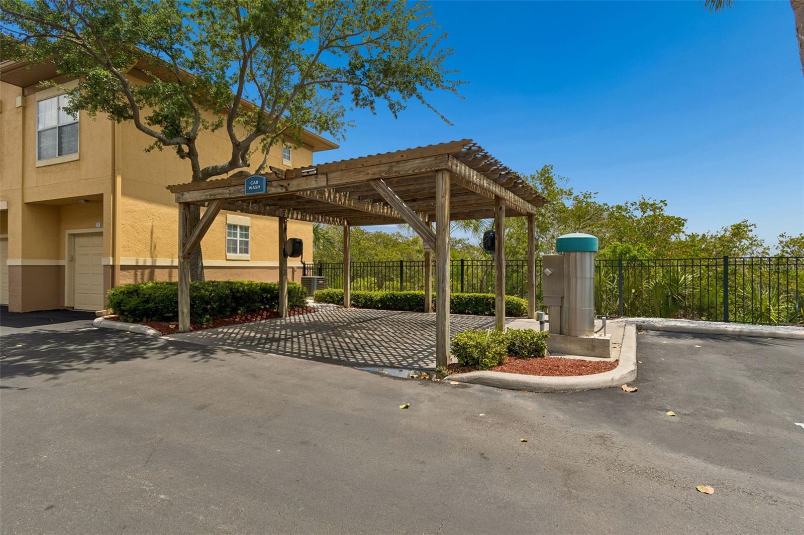 4304 BAYSIDE VILLAGE DR #204, TAMPA, FL, 33615