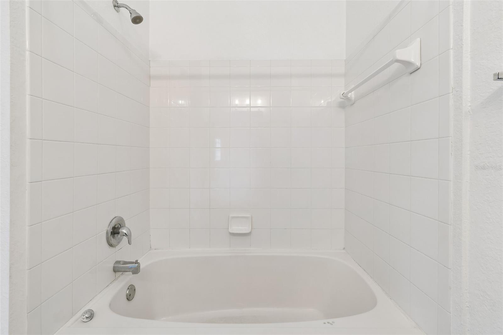 4304 BAYSIDE VILLAGE DR #204, TAMPA, FL, 33615