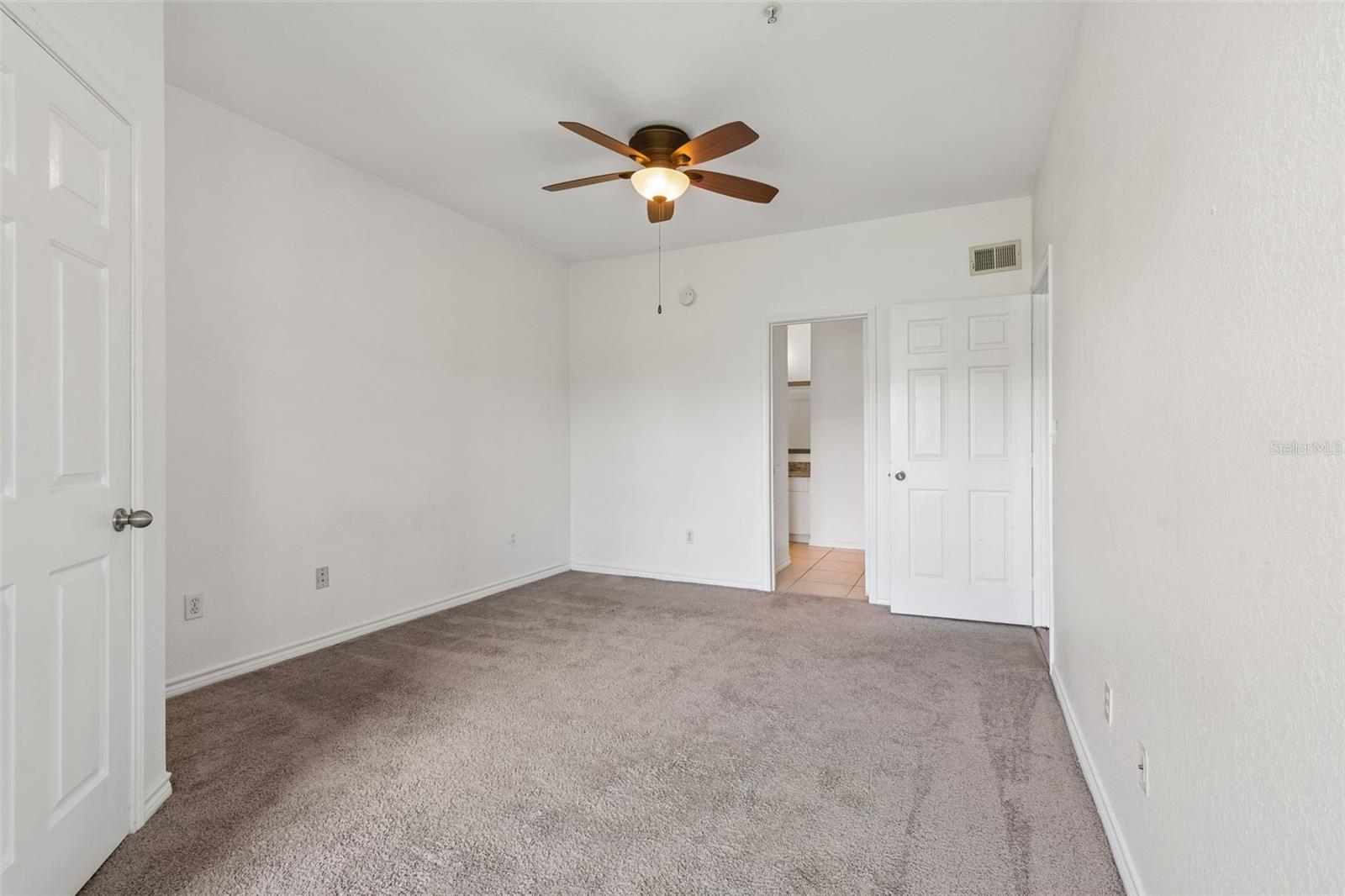 4304 BAYSIDE VILLAGE DR #204, TAMPA, FL, 33615