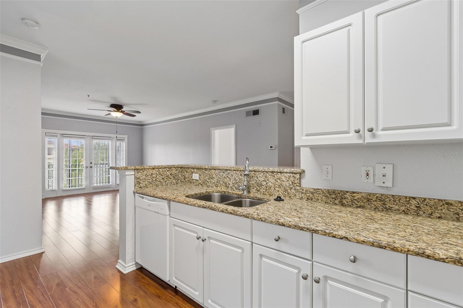 4304 BAYSIDE VILLAGE DR #204, TAMPA, FL, 33615