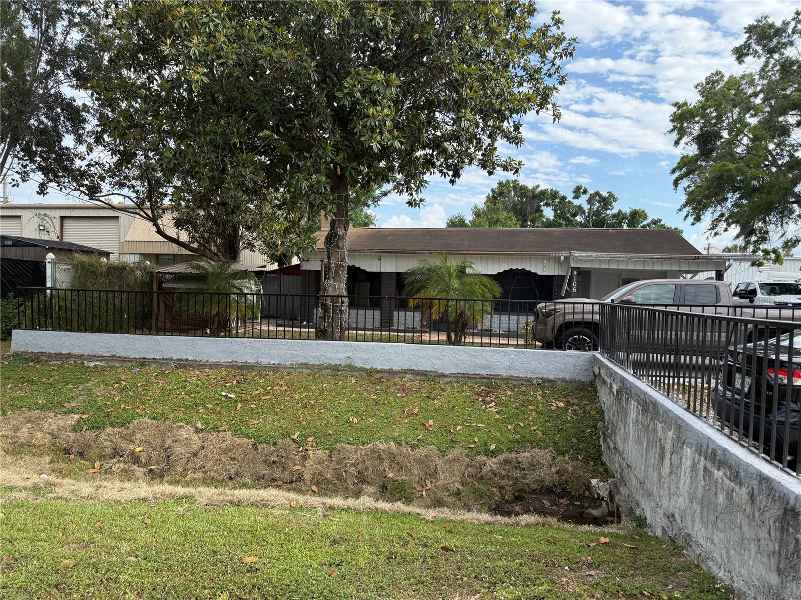 4106 W SOUTH AVE, TAMPA, FL, 33614