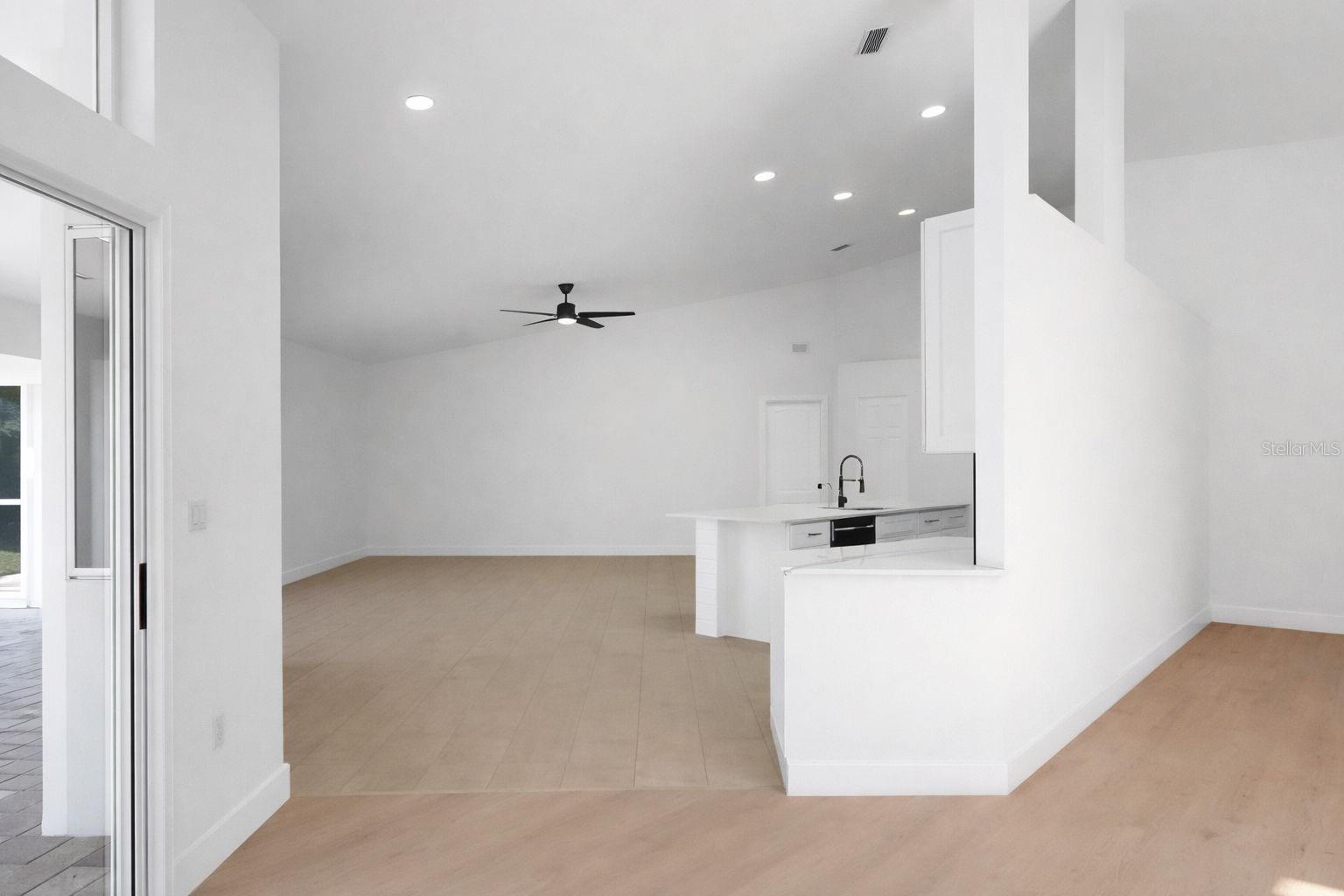 6409 STONE RIVER RD, BRADENTON, FL, 34203