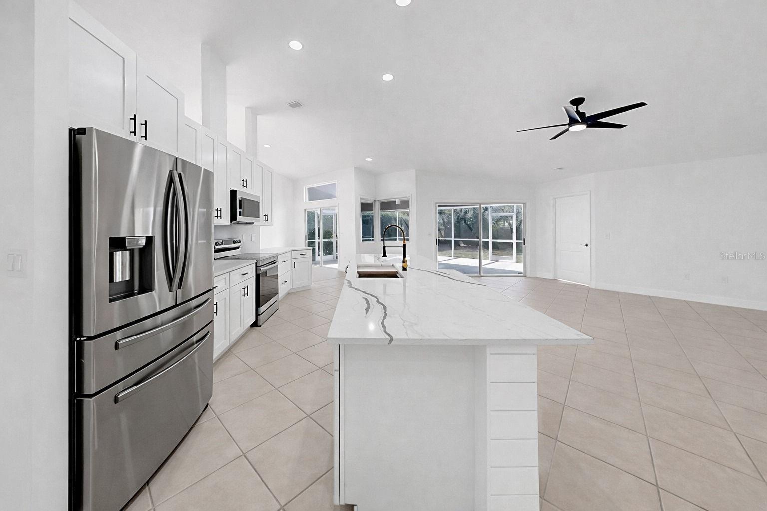 6409 STONE RIVER RD, BRADENTON, FL, 34203