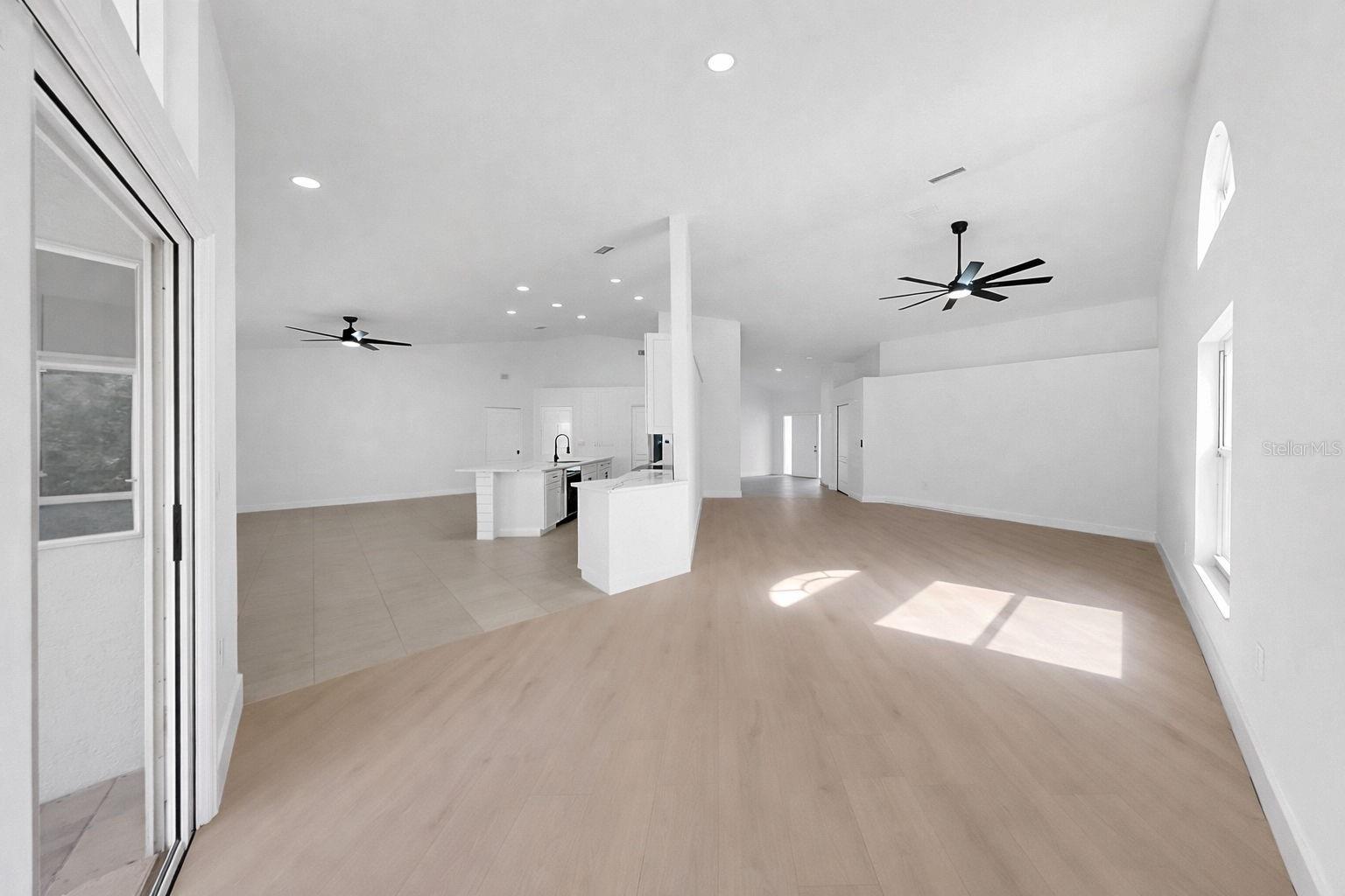 6409 STONE RIVER RD, BRADENTON, FL, 34203