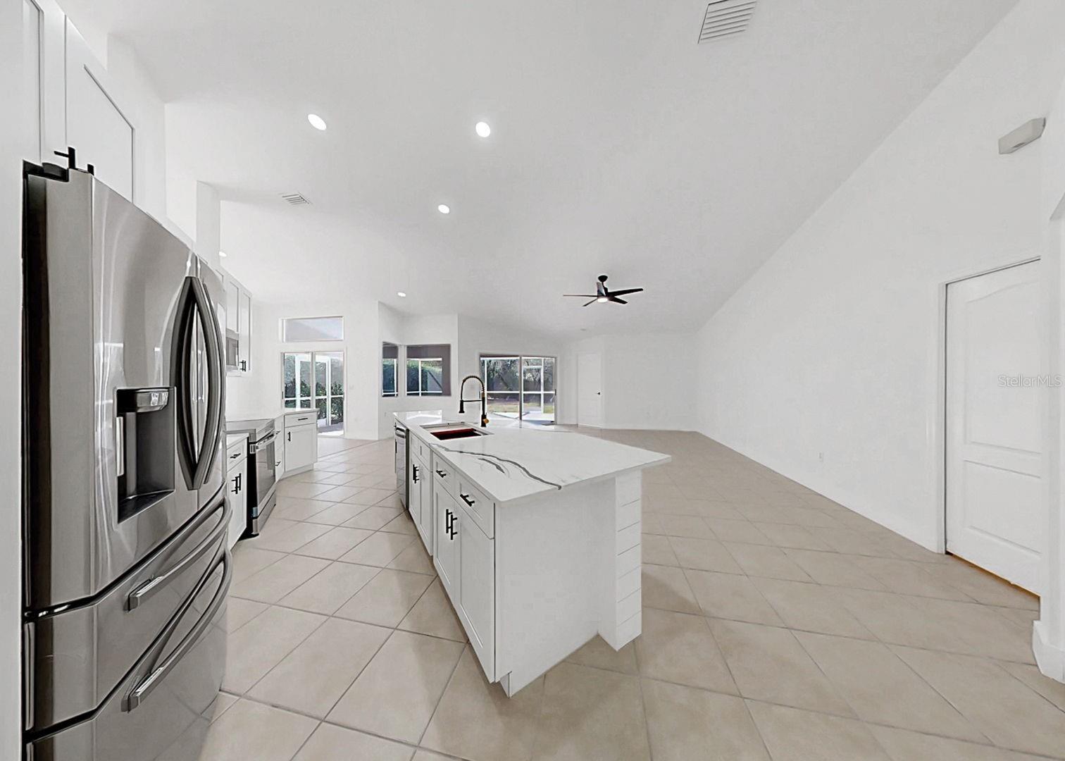 6409 STONE RIVER RD, BRADENTON, FL, 34203