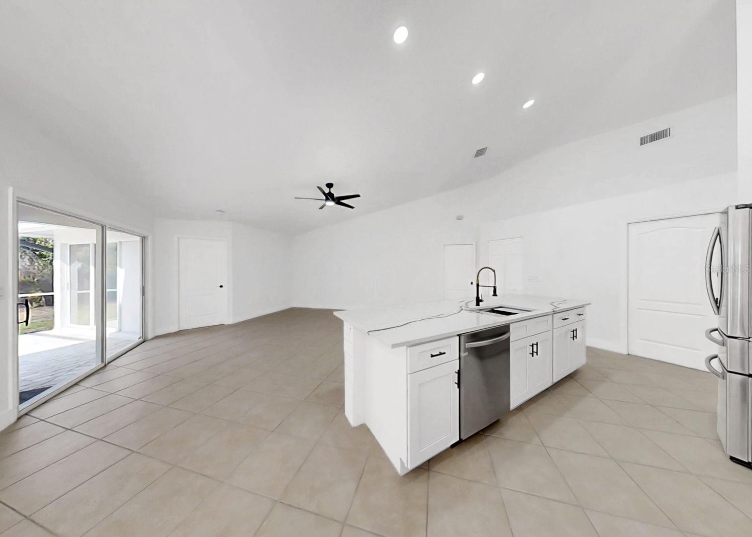 6409 STONE RIVER RD, BRADENTON, FL, 34203