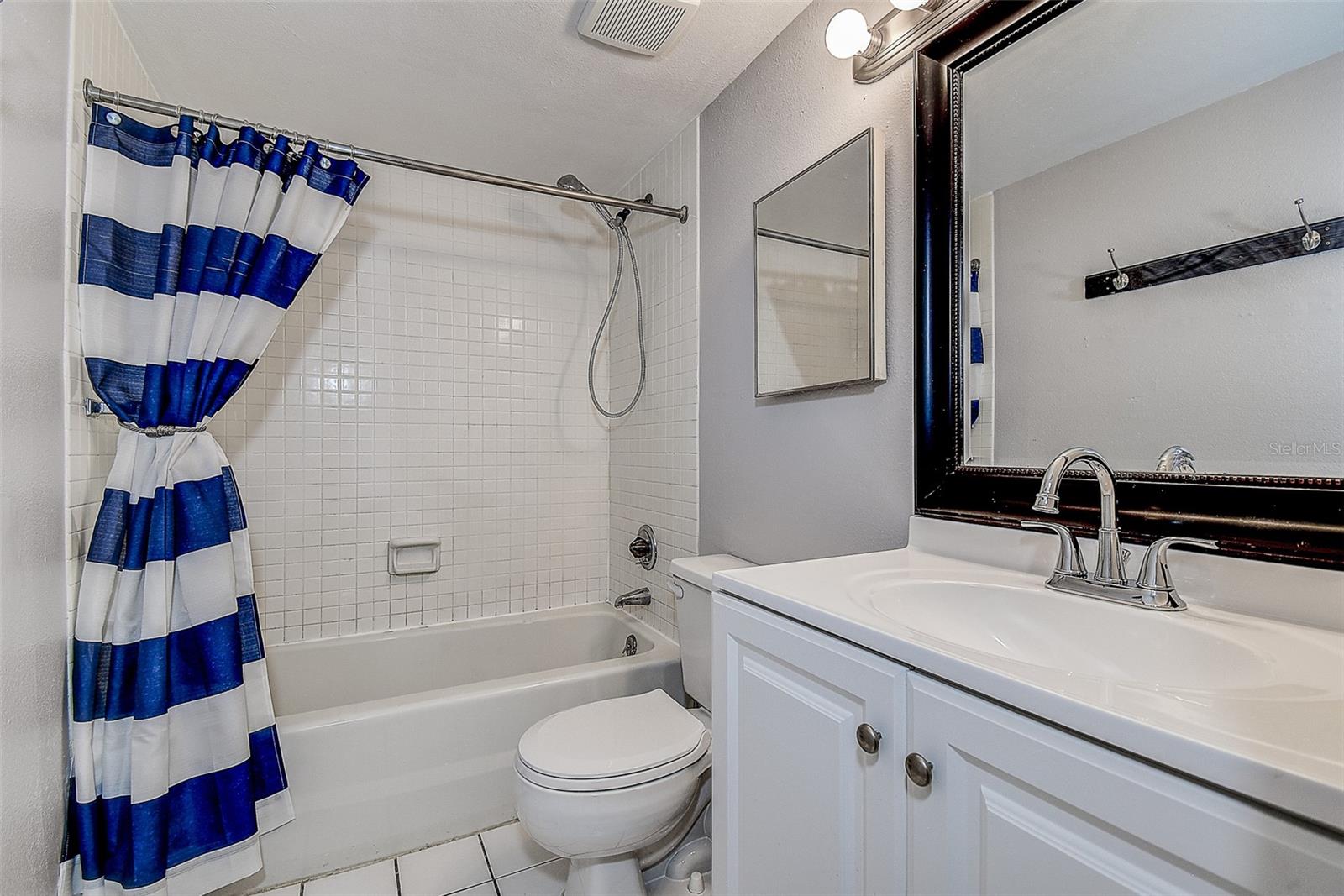 860 S VILLAGE DR N #106, ST PETERSBURG, FL, 33716
