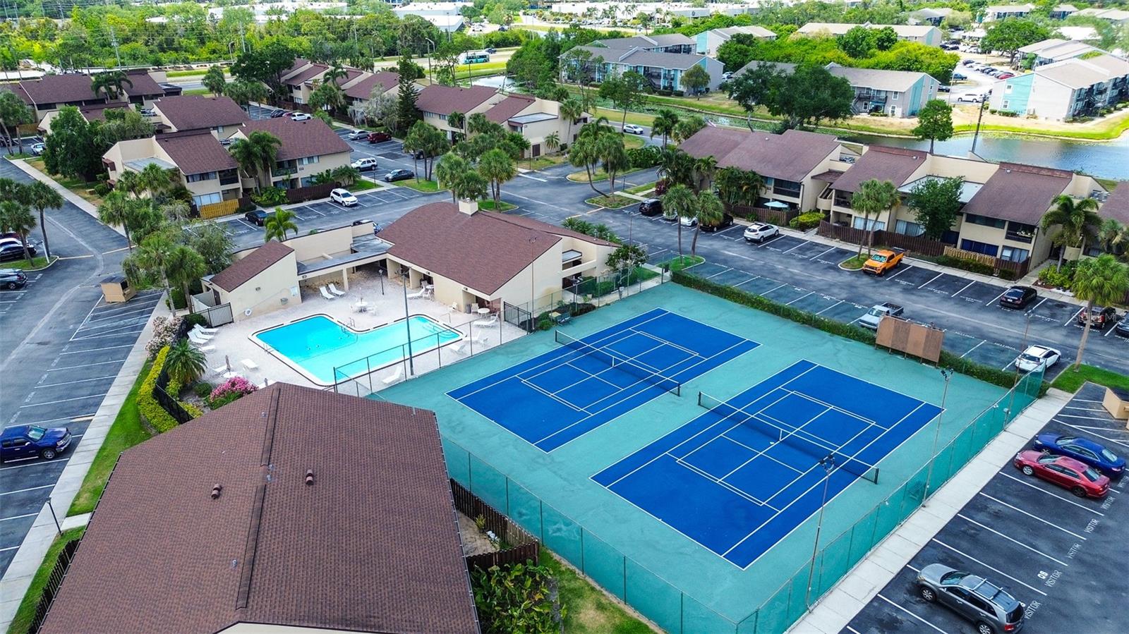 860 S VILLAGE DR N #106, ST PETERSBURG, FL, 33716