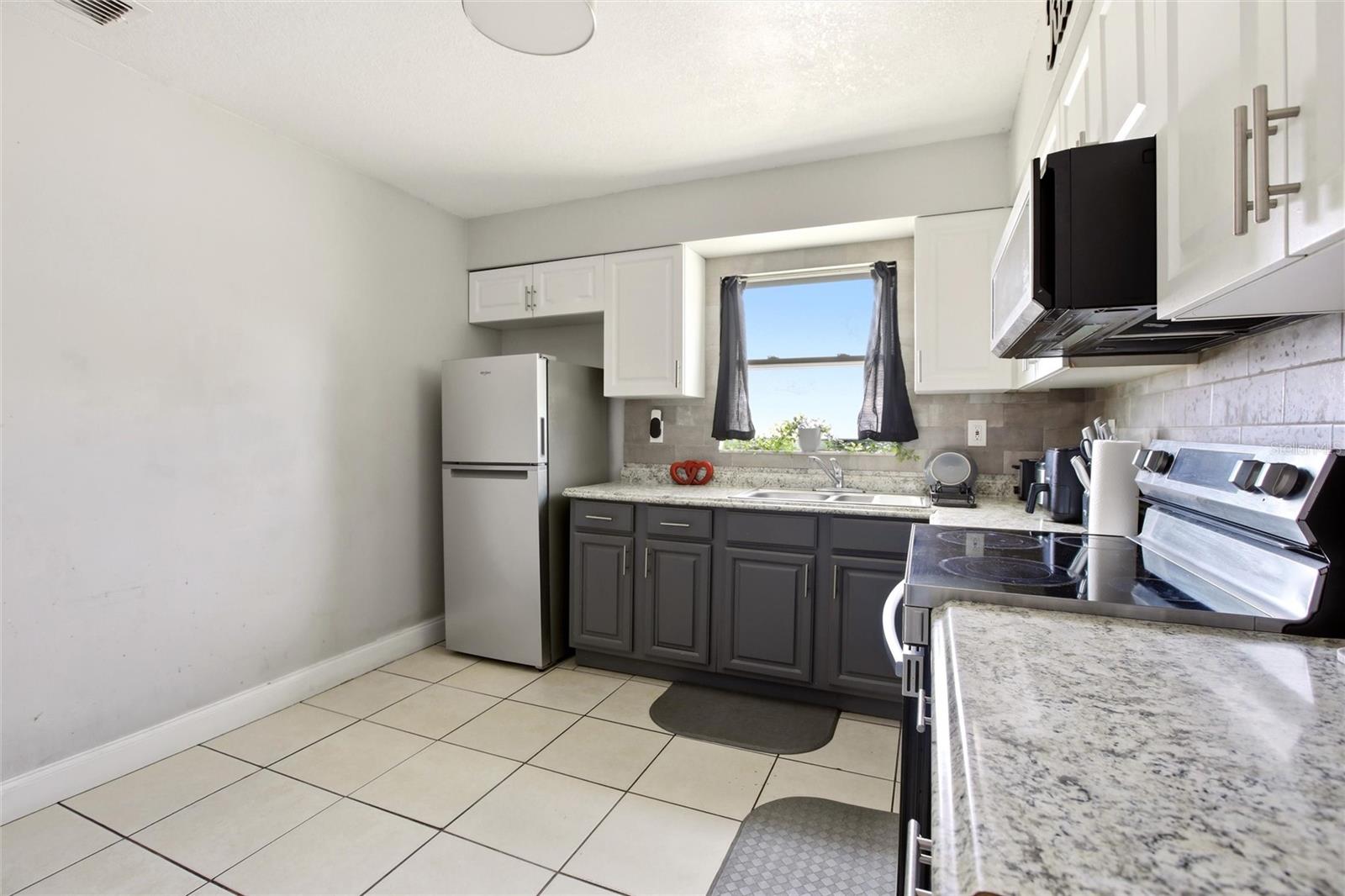 1702 BIRCHWOOD CIR #A, LEESBURG, FL, 34748
