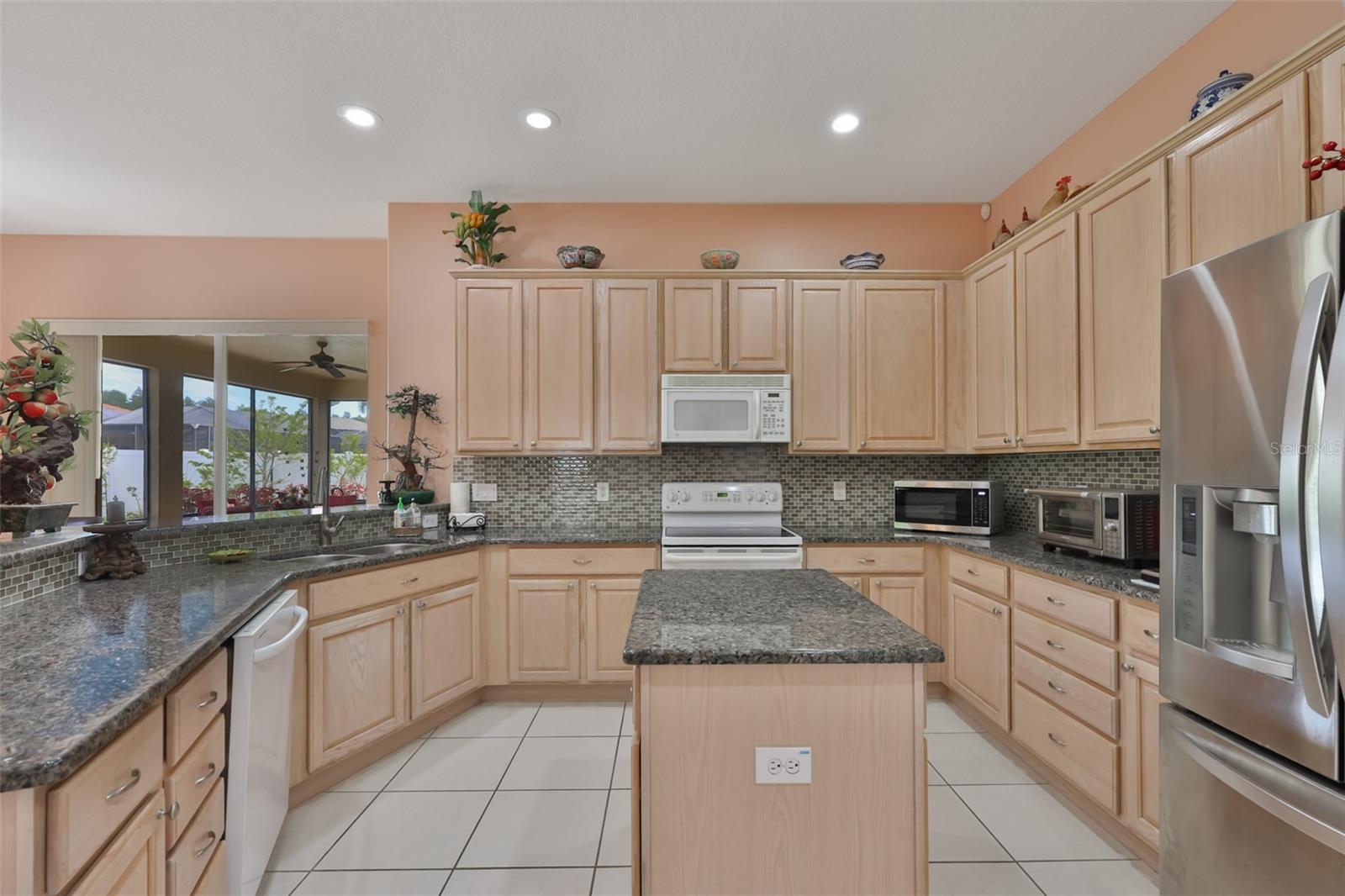 3822 CARDENAL AVE, SUN CITY CENTER, FL, 33573