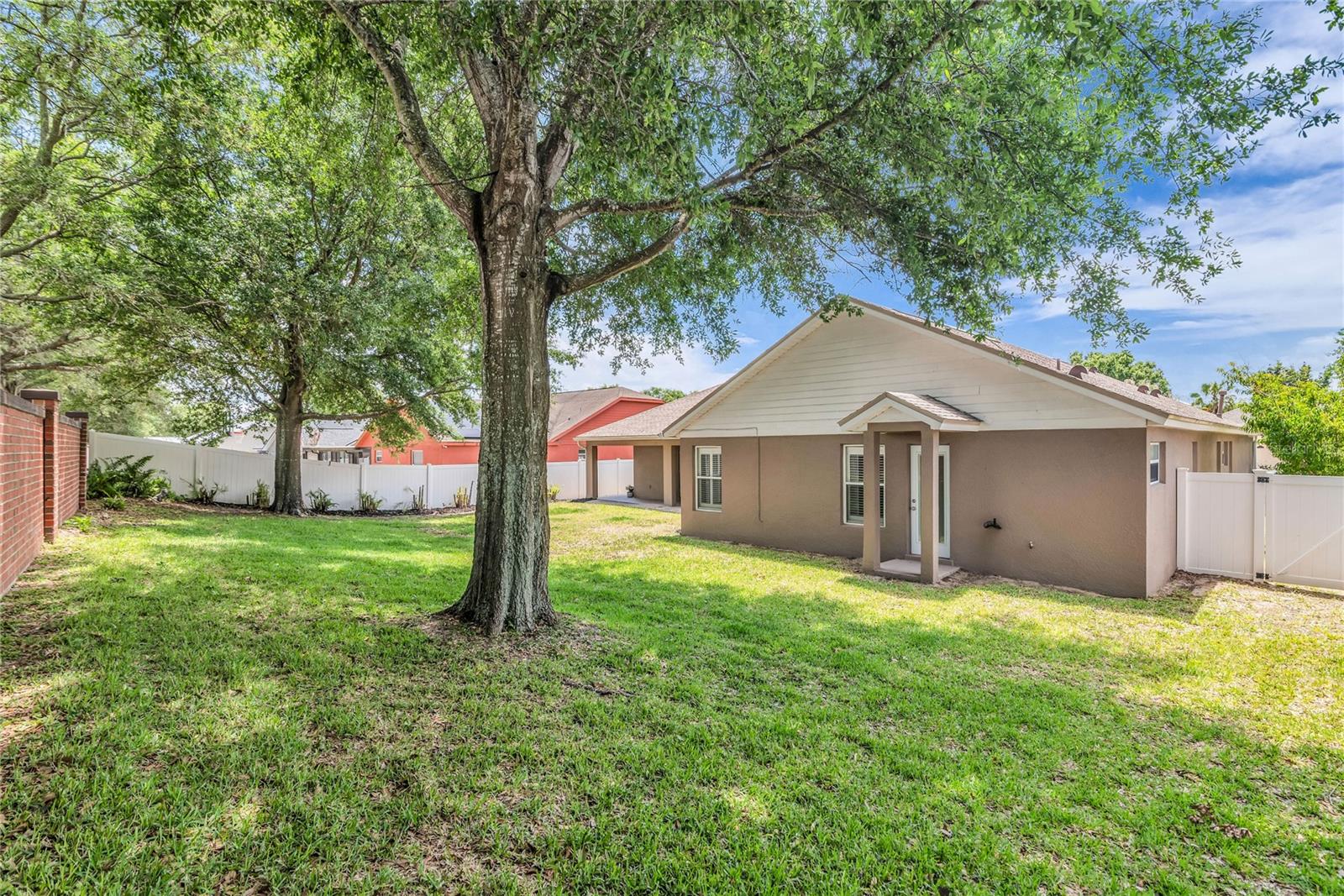 2466 HOLLY BERRY CIR, CLERMONT, FL, 34711