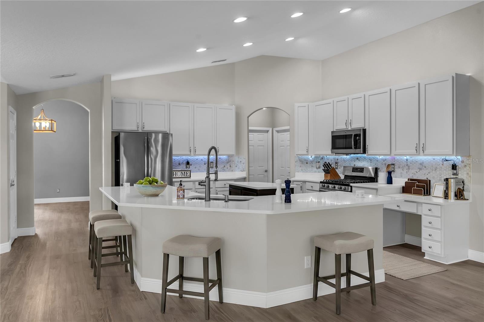 2466 HOLLY BERRY CIR, CLERMONT, FL, 34711