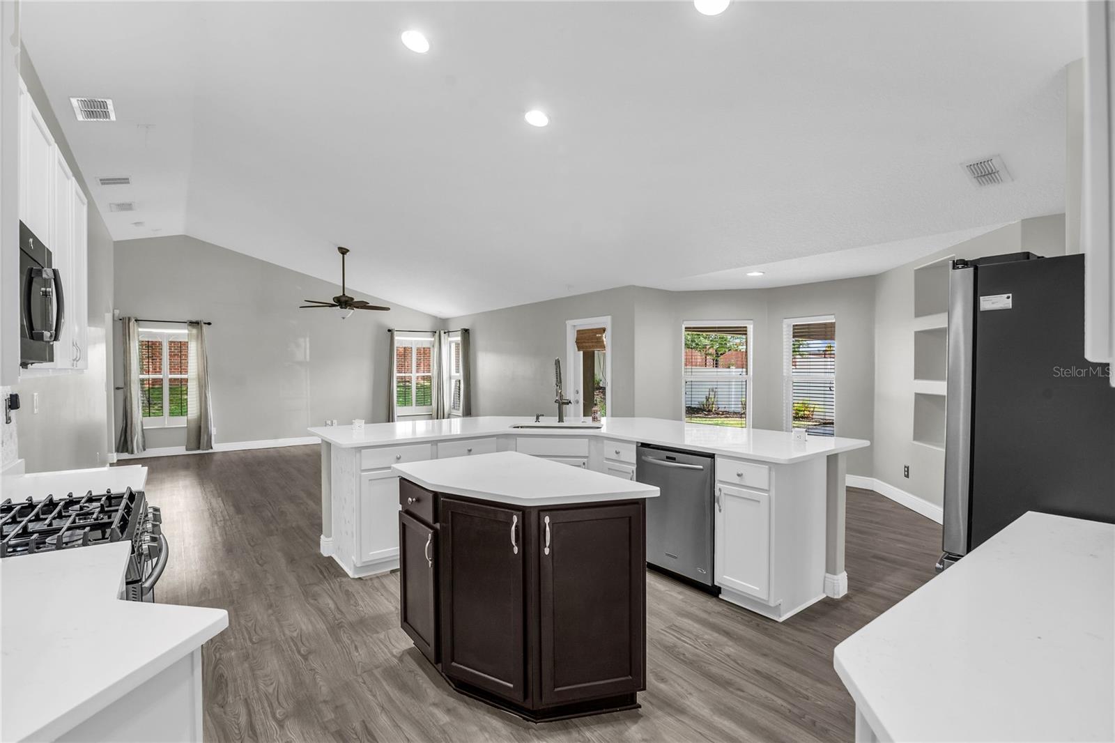 2466 HOLLY BERRY CIR, CLERMONT, FL, 34711