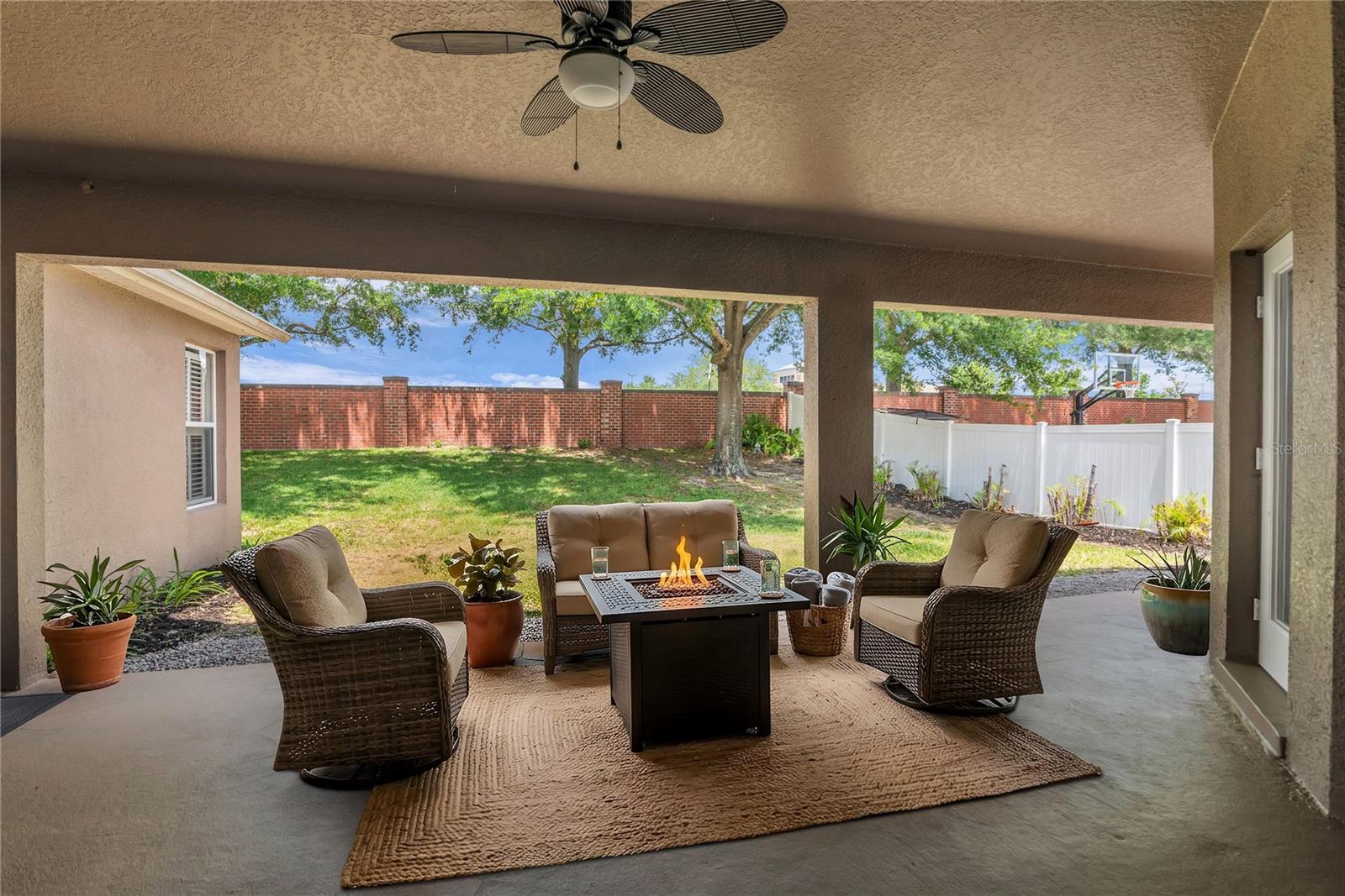 2466 HOLLY BERRY CIR, CLERMONT, FL, 34711