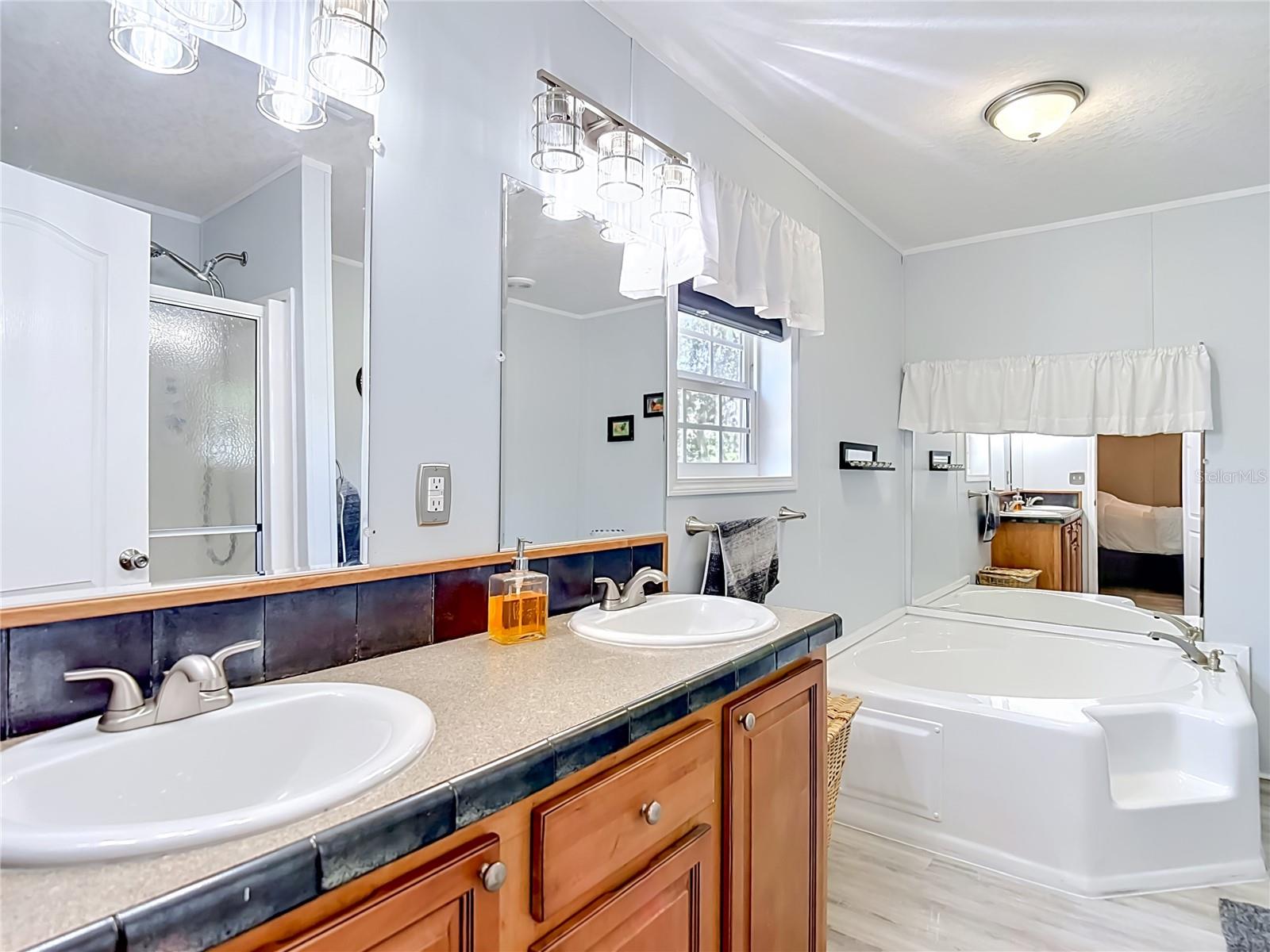 40949 JERRY RD, ZEPHYRHILLS, FL, 33540