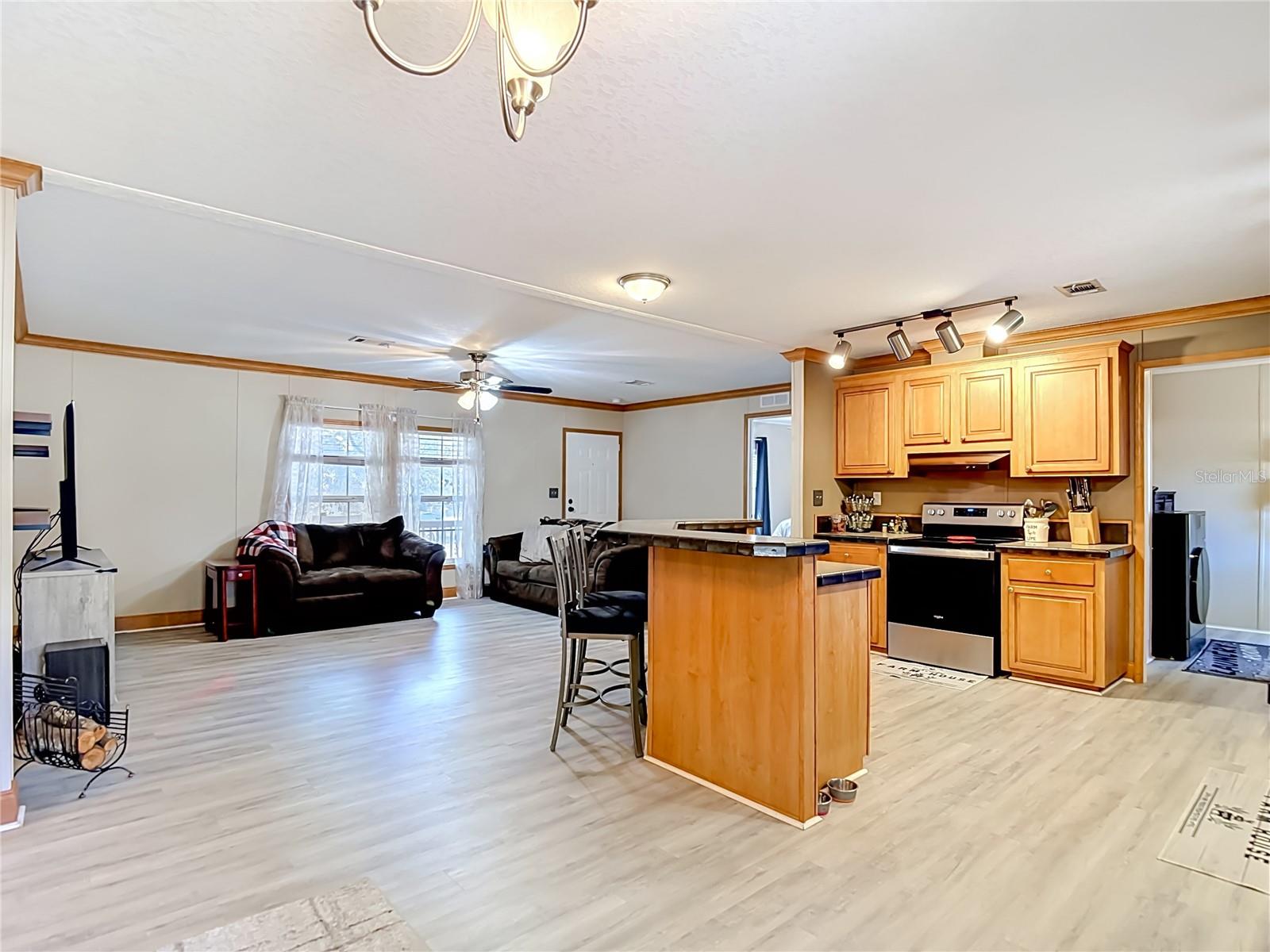 40949 JERRY RD, ZEPHYRHILLS, FL, 33540
